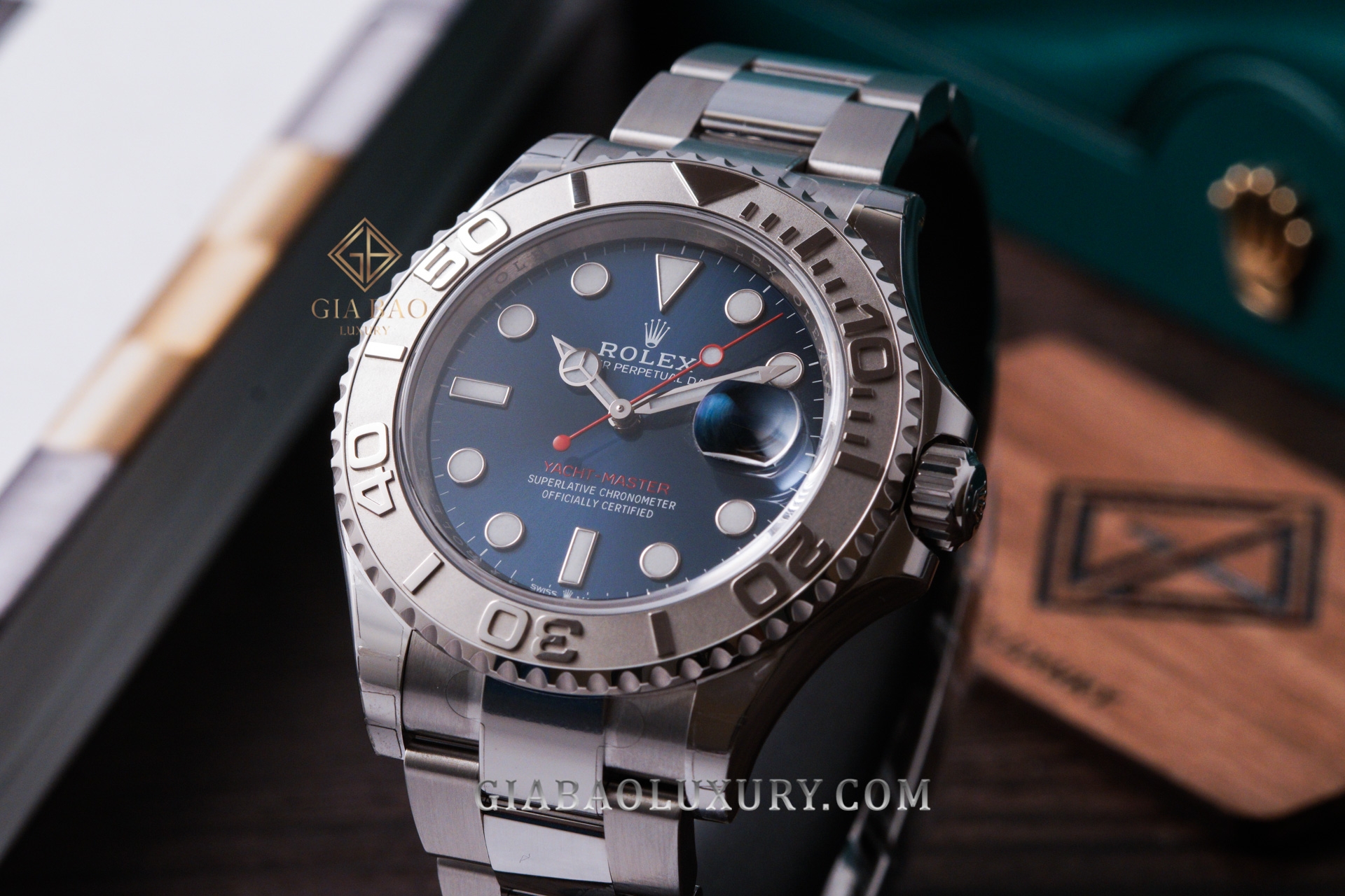 Đồng Hồ Rolex Yacht-Master 40 126622 Mặt Số Xanh