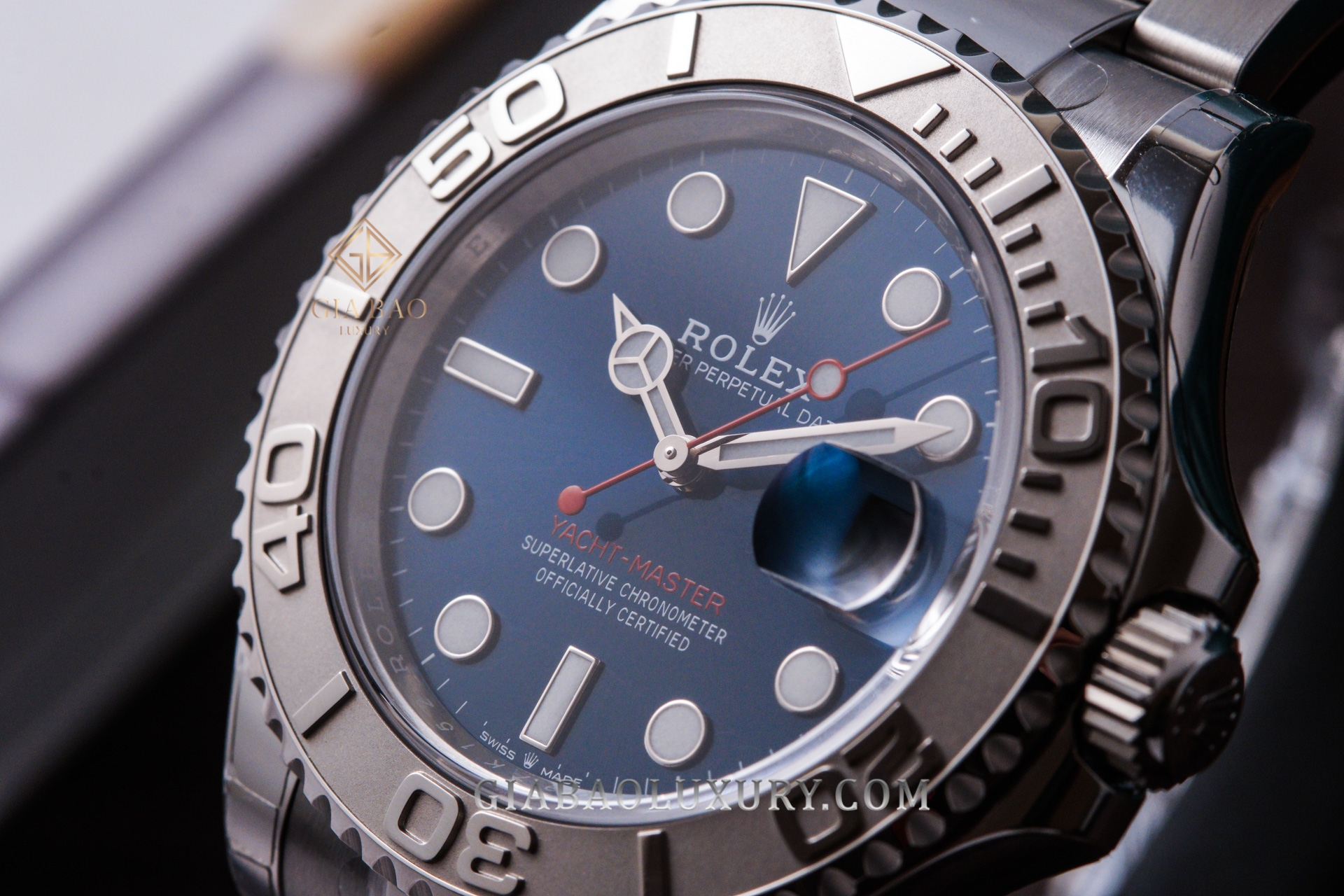 Đồng Hồ Rolex Yacht-Master 40 126622 Mặt Số Xanh