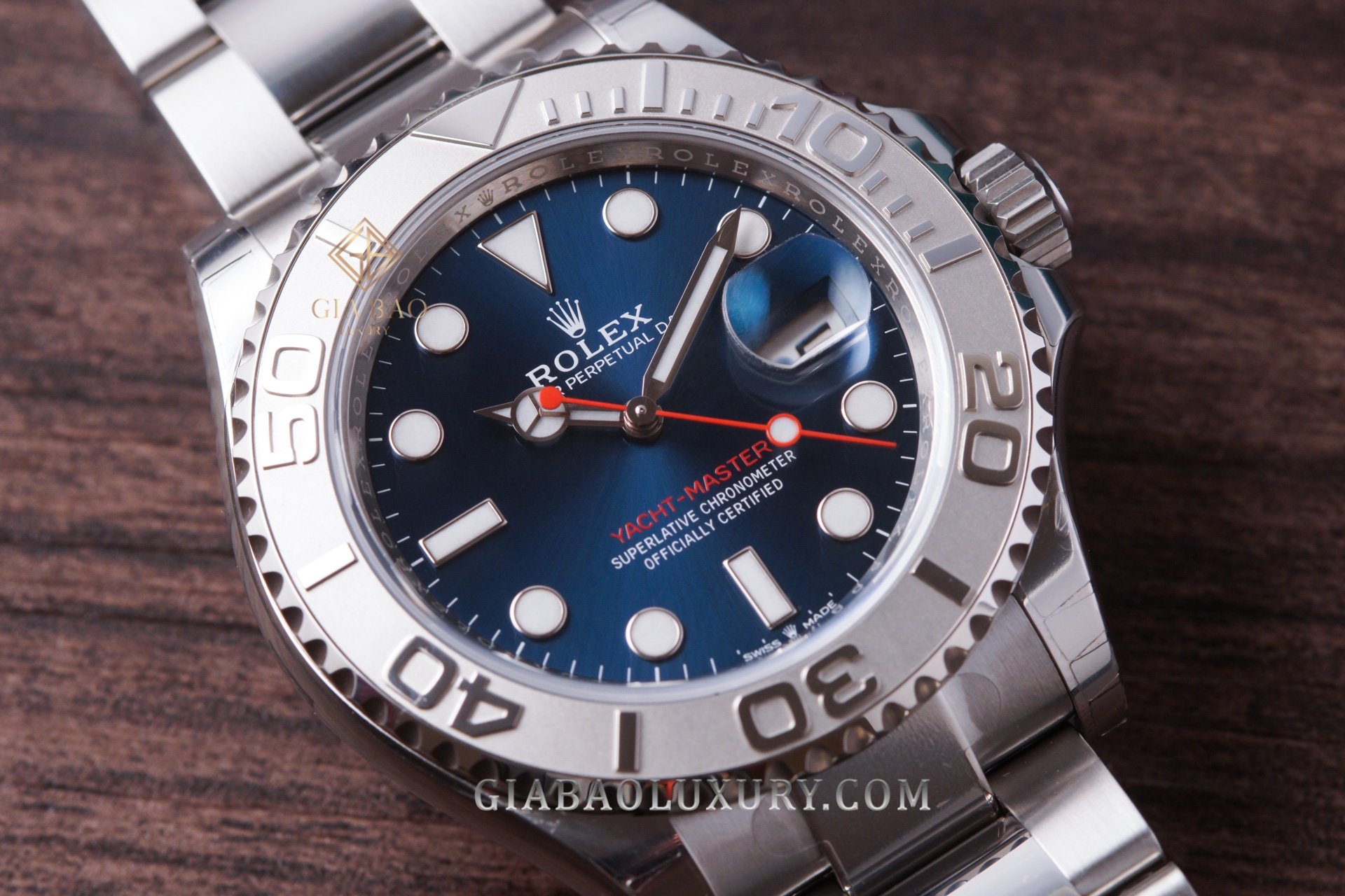 Đồng Hồ Rolex Yacht-Master 40 126622 Mặt Số Xanh