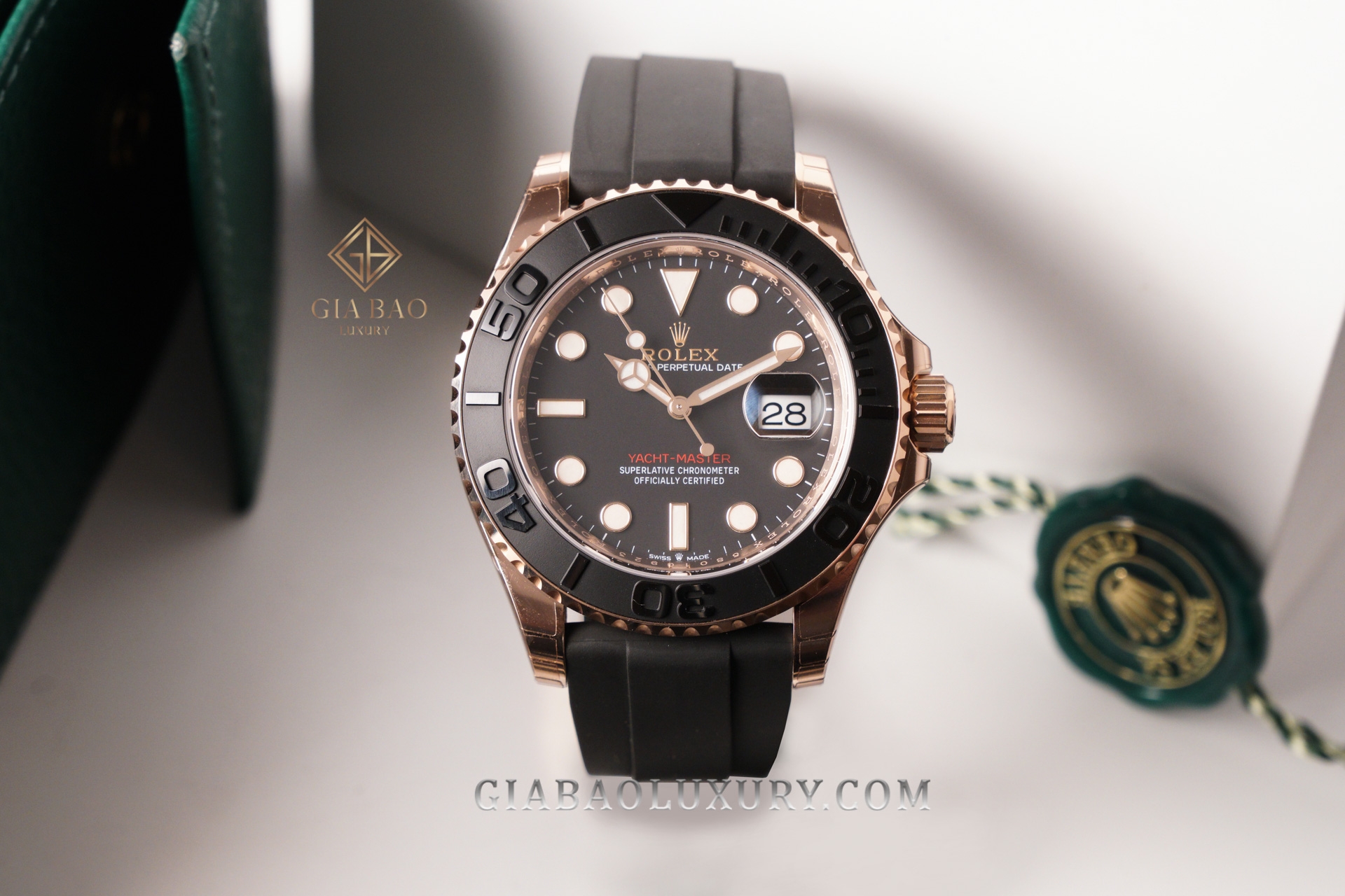 Đồng Hồ Rolex Yacht-Master 40 126655 Mặt Số Đen