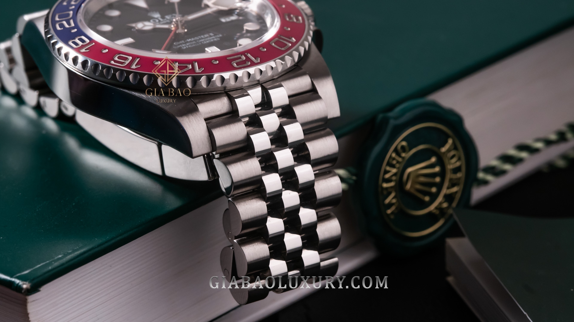 Đồng Hồ Rolex GMT Master II 126710 BLRO Mark I " rất hiếm"