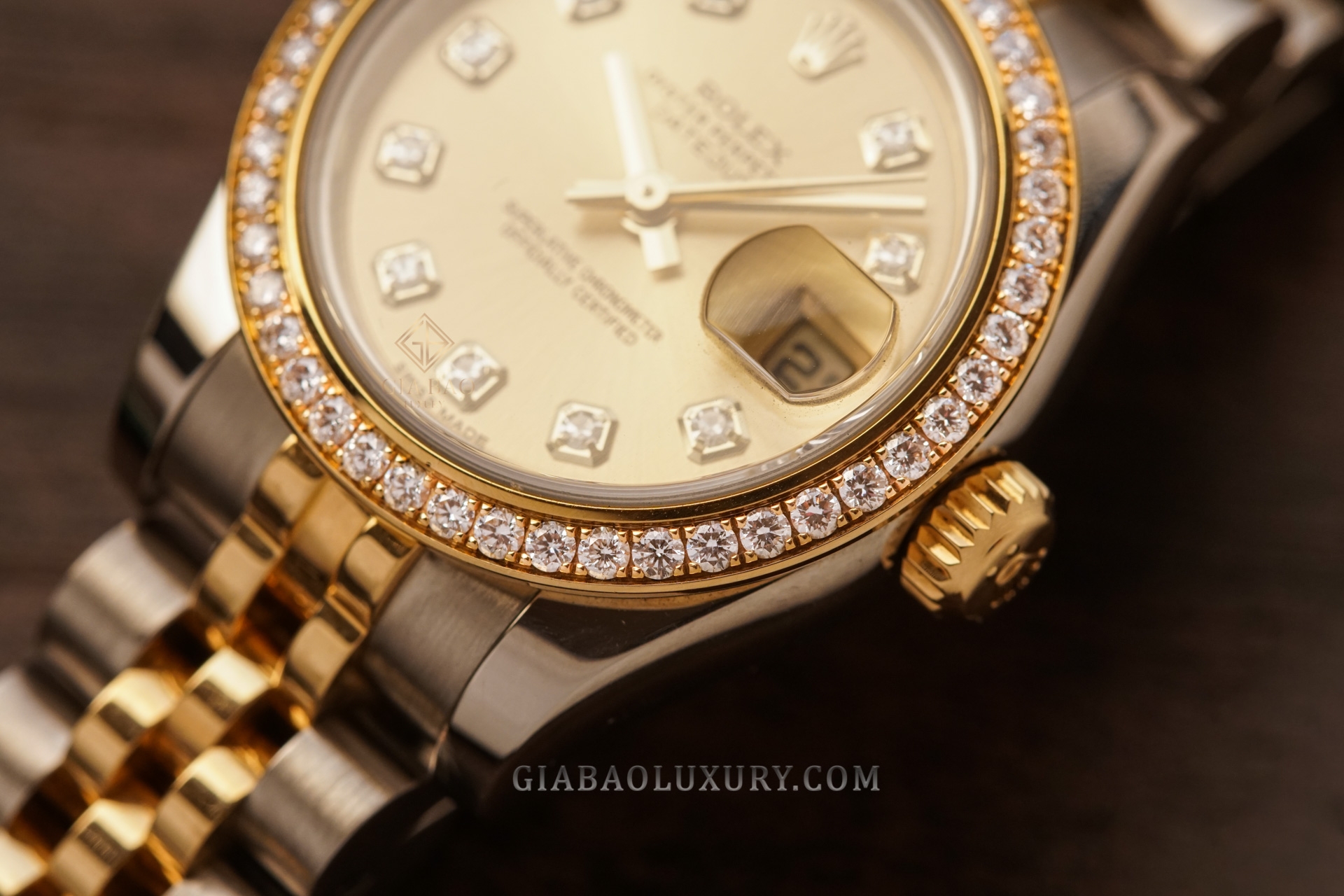 Đồng Hồ Rolex Lady-Datejust 26 179383 Mặt Số Vàng Champagne Cọc Số Kim Cương