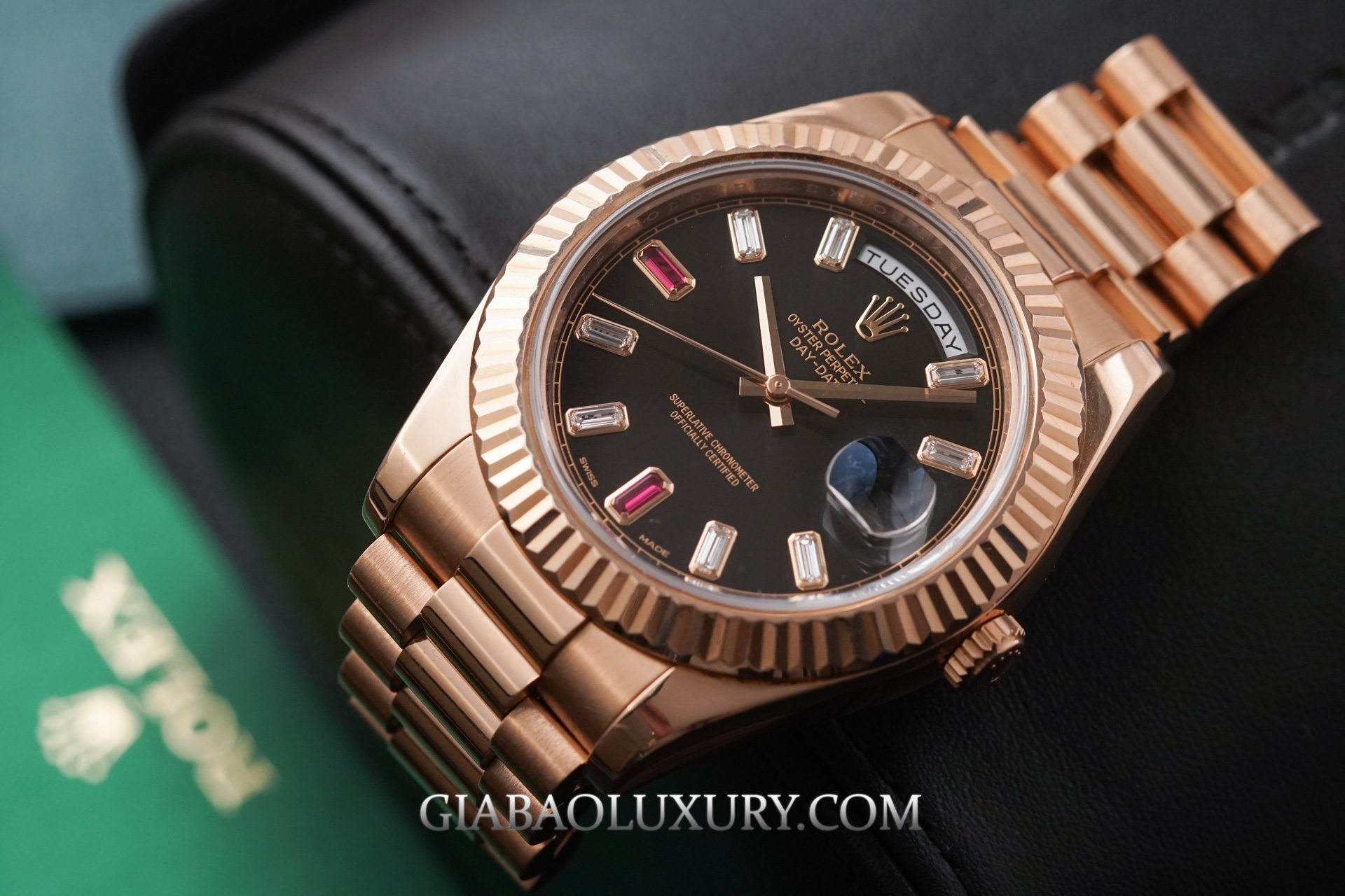 Review Đồng Hồ Rolex Day-Date 218235 Mặt Số Đen