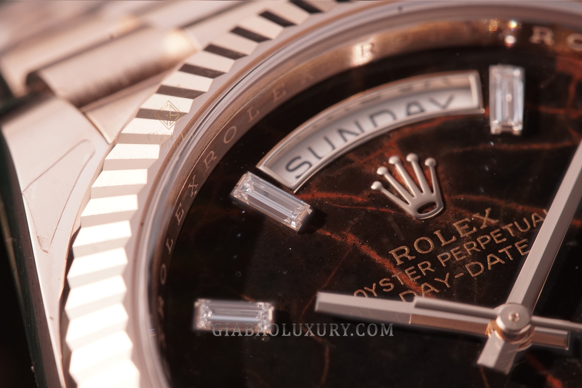 Đồng Hồ Rolex Day-Date 40 228235 Mặt Số Eisenkiesel (New Model 2021)