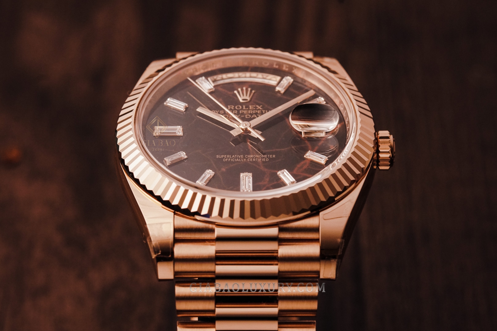 Đồng Hồ Rolex Day-Date 40 228235 Mặt Số Eisenkiesel (New Model 2021)