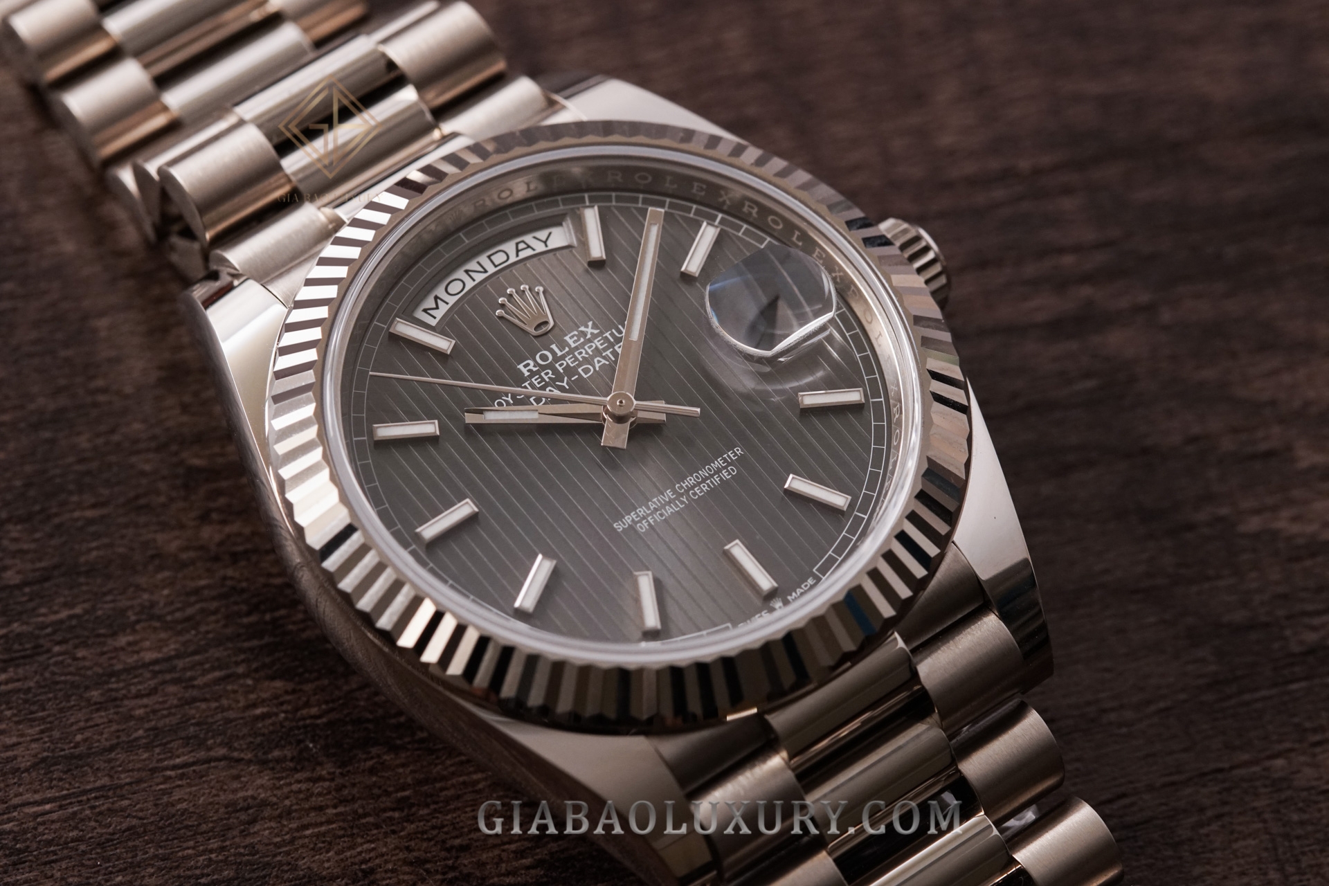 Review đồng hồ Rolex Day-Date 40 228239