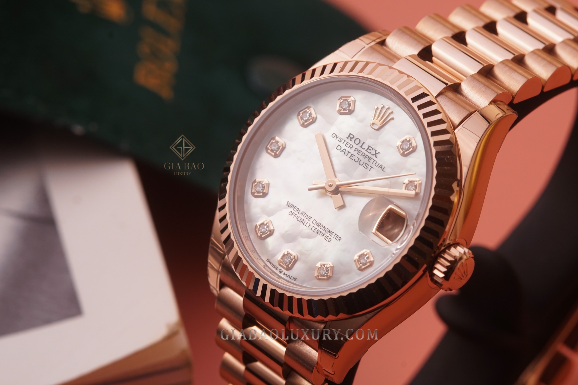 Đồng Hồ Rolex Lady-Datejust 278275 Mặt Số Vỏ Trai