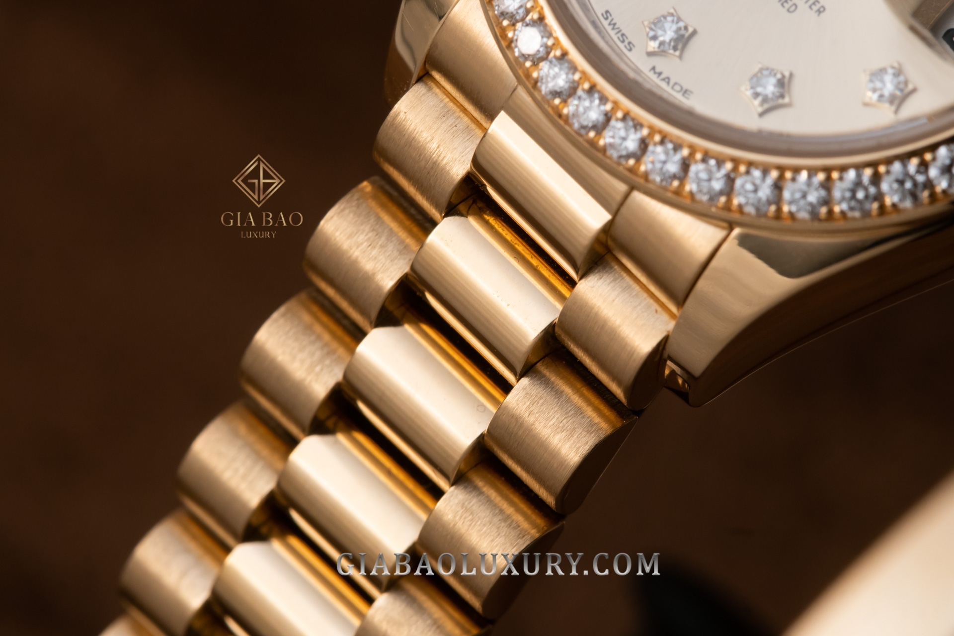 Đồng Hồ Rolex Lady-Datejust 279138 Mặt Số Champagne  Cọc Số Sao La Mã Dây Đeo President