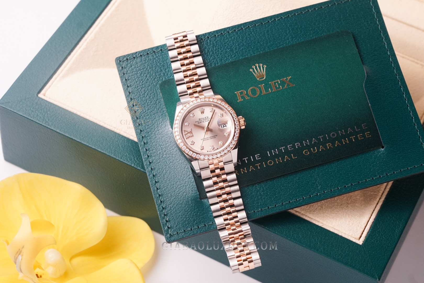 Đồng Hồ Rolex Lady-Datejust 279381RBR Mặt Sundust Cọc Số Kim Cương Sao