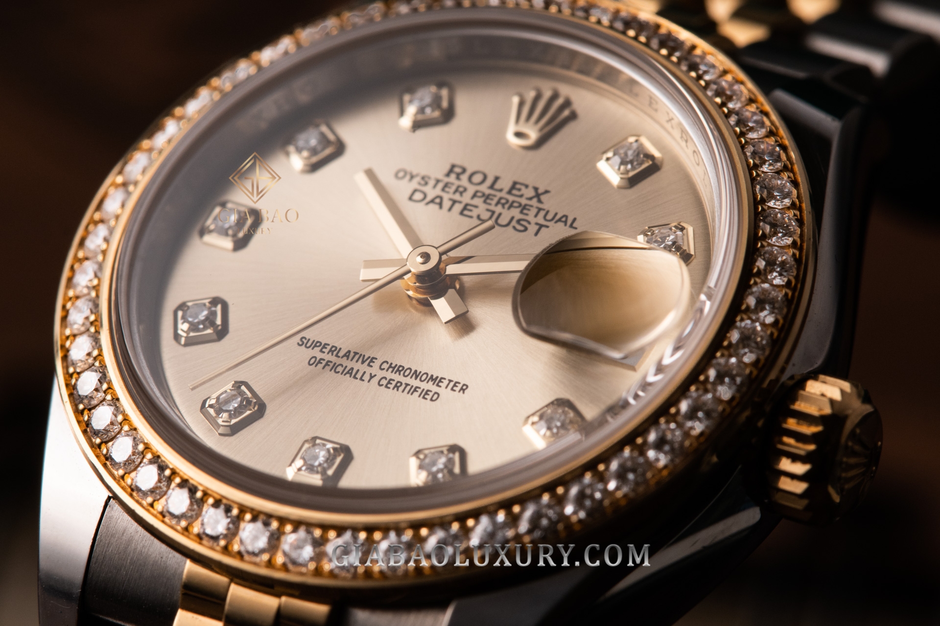 Đồng Hồ Rolex Lady-Datejust 28 279173 Mặt Số Vàng Champagne Nạm Kim Cương