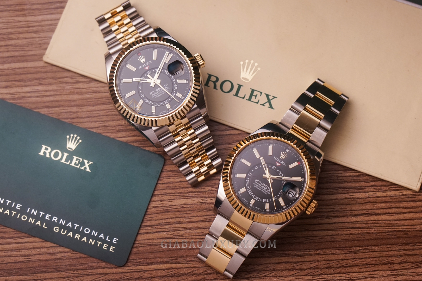 Đồng Hồ Rolex Sky-Dweller 326933-0005 Mặt Số Đen