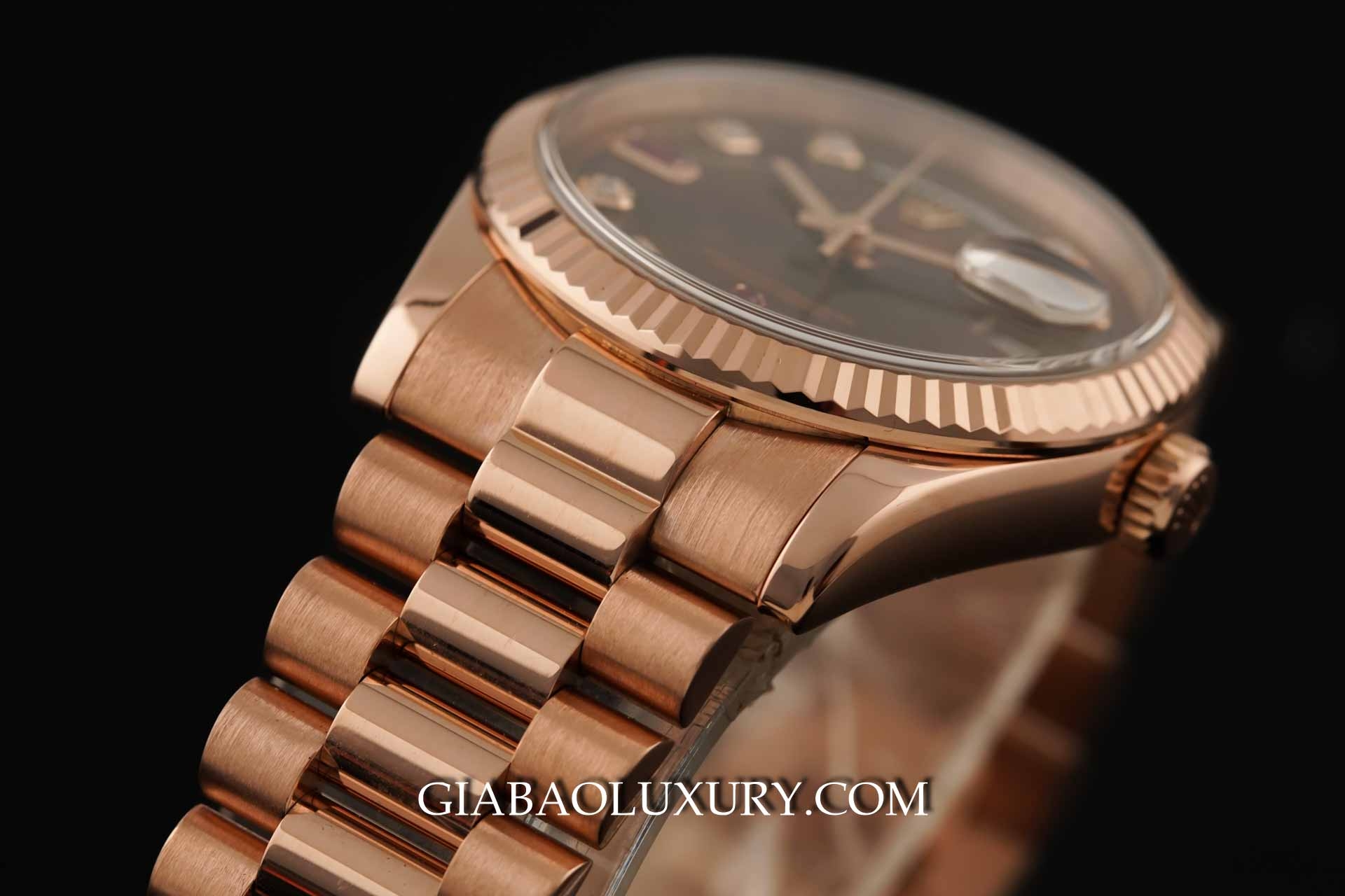 Đồng hồ Rolex Day-Date 118235 Mặt Số Chocolate Đá Ruby Đỏ Dây Đeo President
