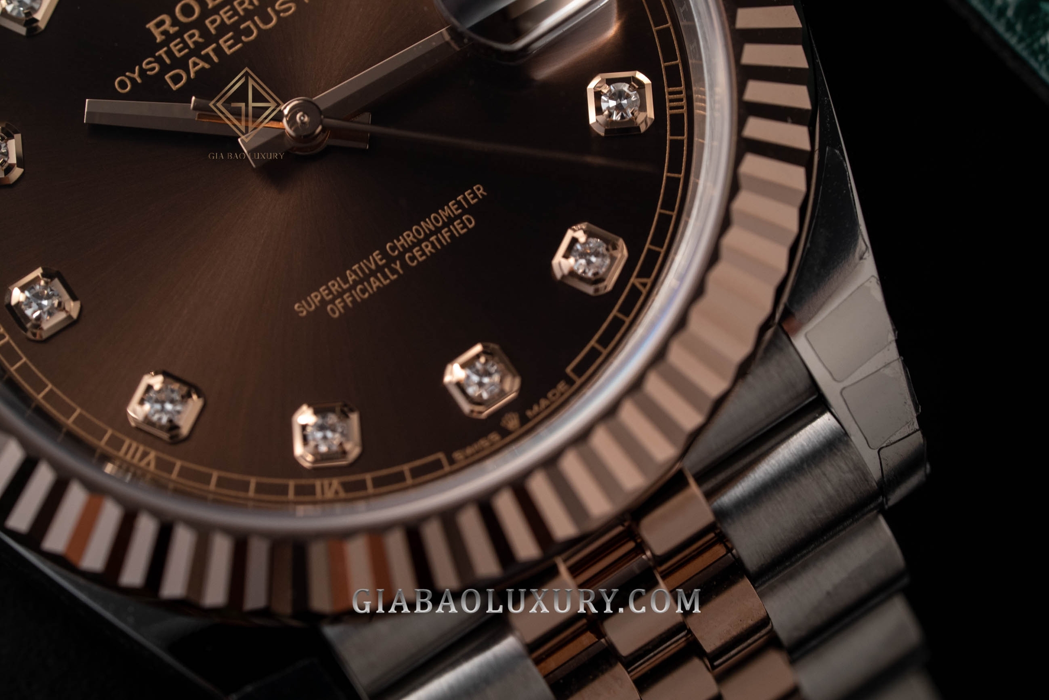 Đồng Hồ Rolex Datejust 41 126331 Mặt Số Chocolate Nạm Kim Cương