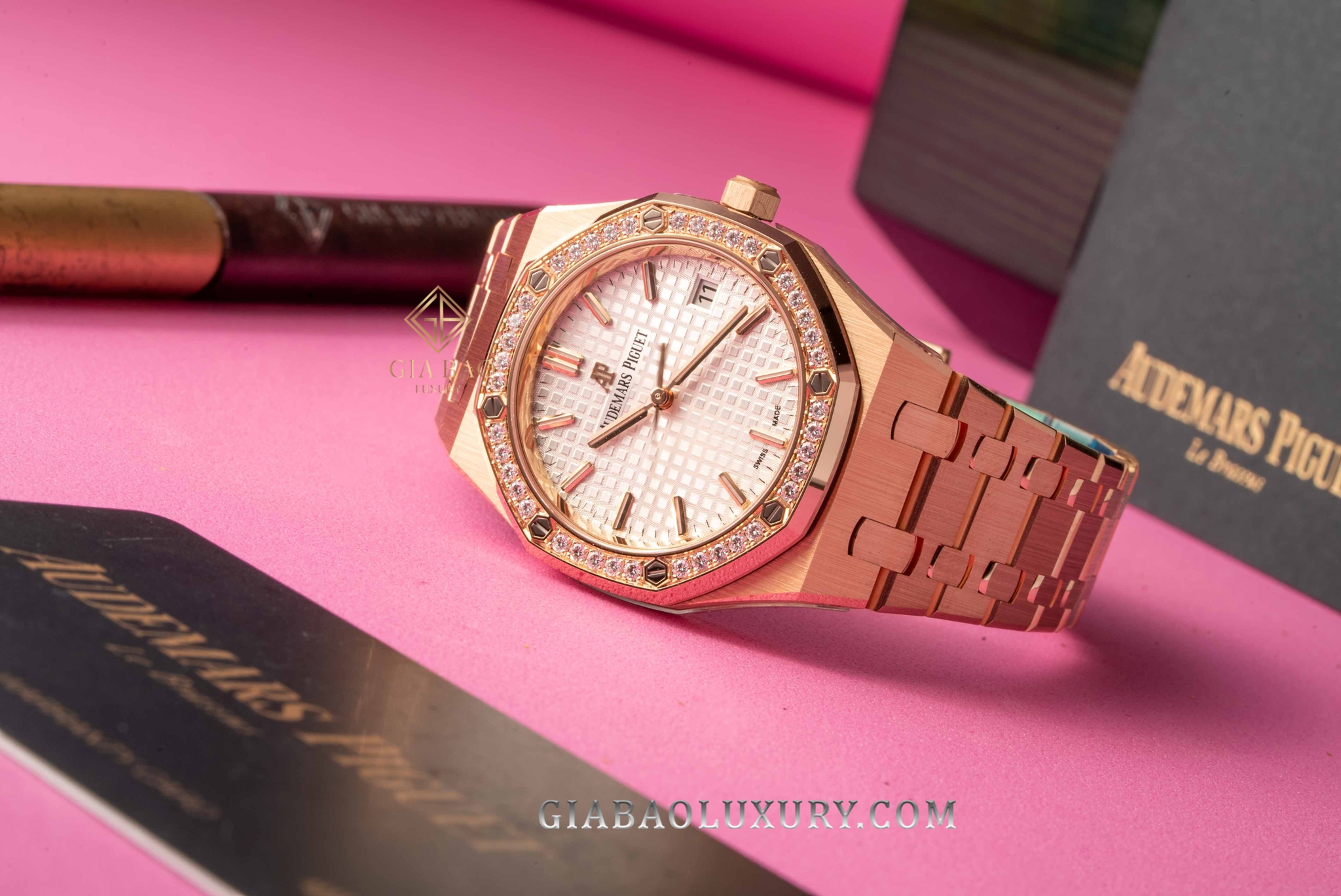 Đồng Hồ Audemars Piguet Royal Oak 77351OR.ZZ.1261OR.01