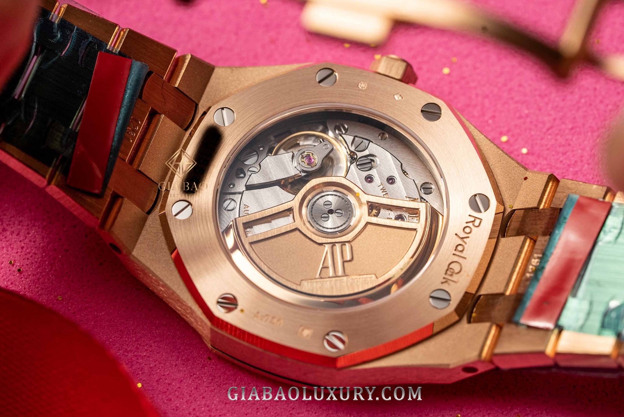 Đồng Hồ Audemars Piguet Royal Oak 77351OR.ZZ.1261OR.01