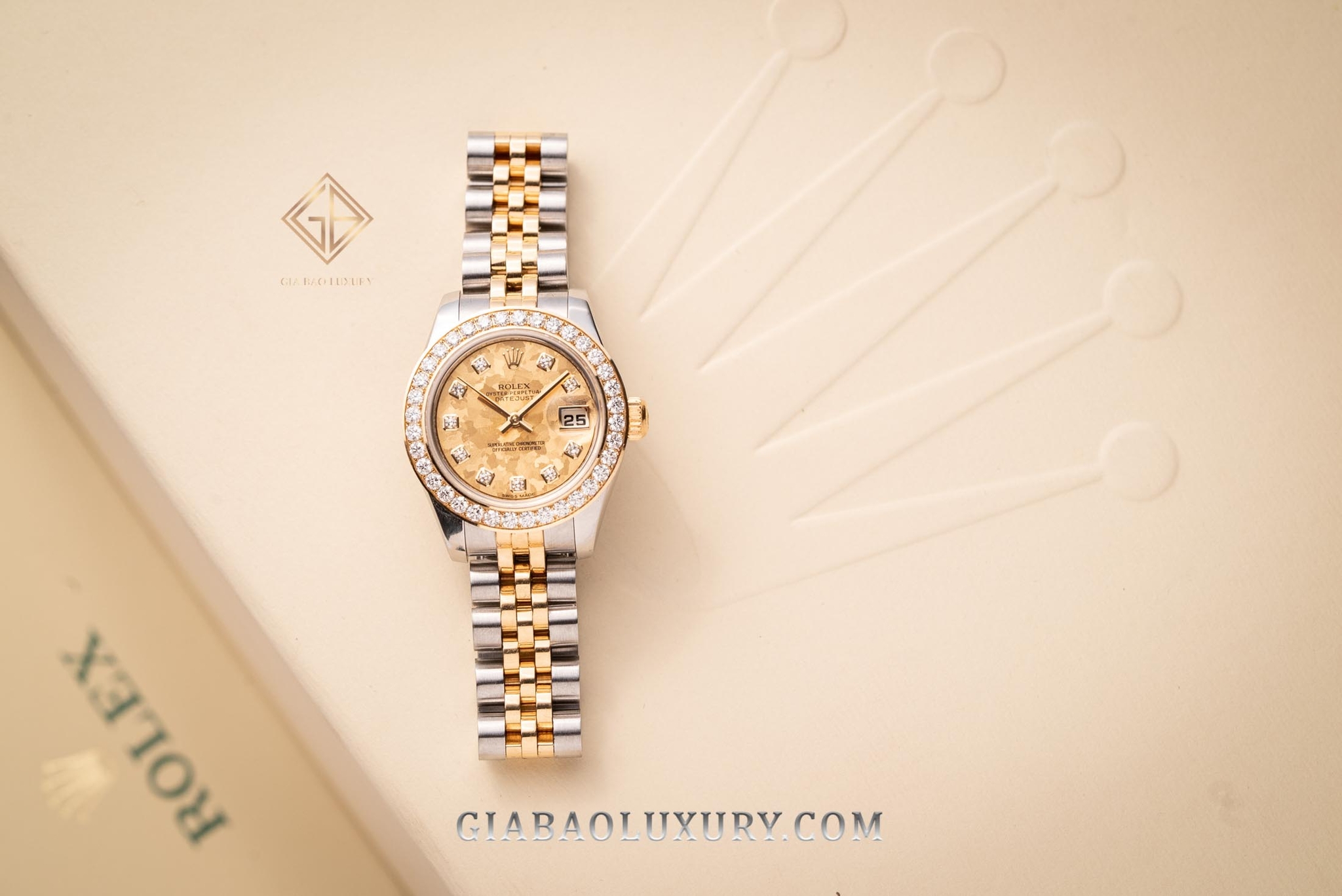 Đồng Hồ Rolex Lady-Datejust 26 179173 Mặt Số Họa Tiết Hoa Vàng Nạm Kim Cương