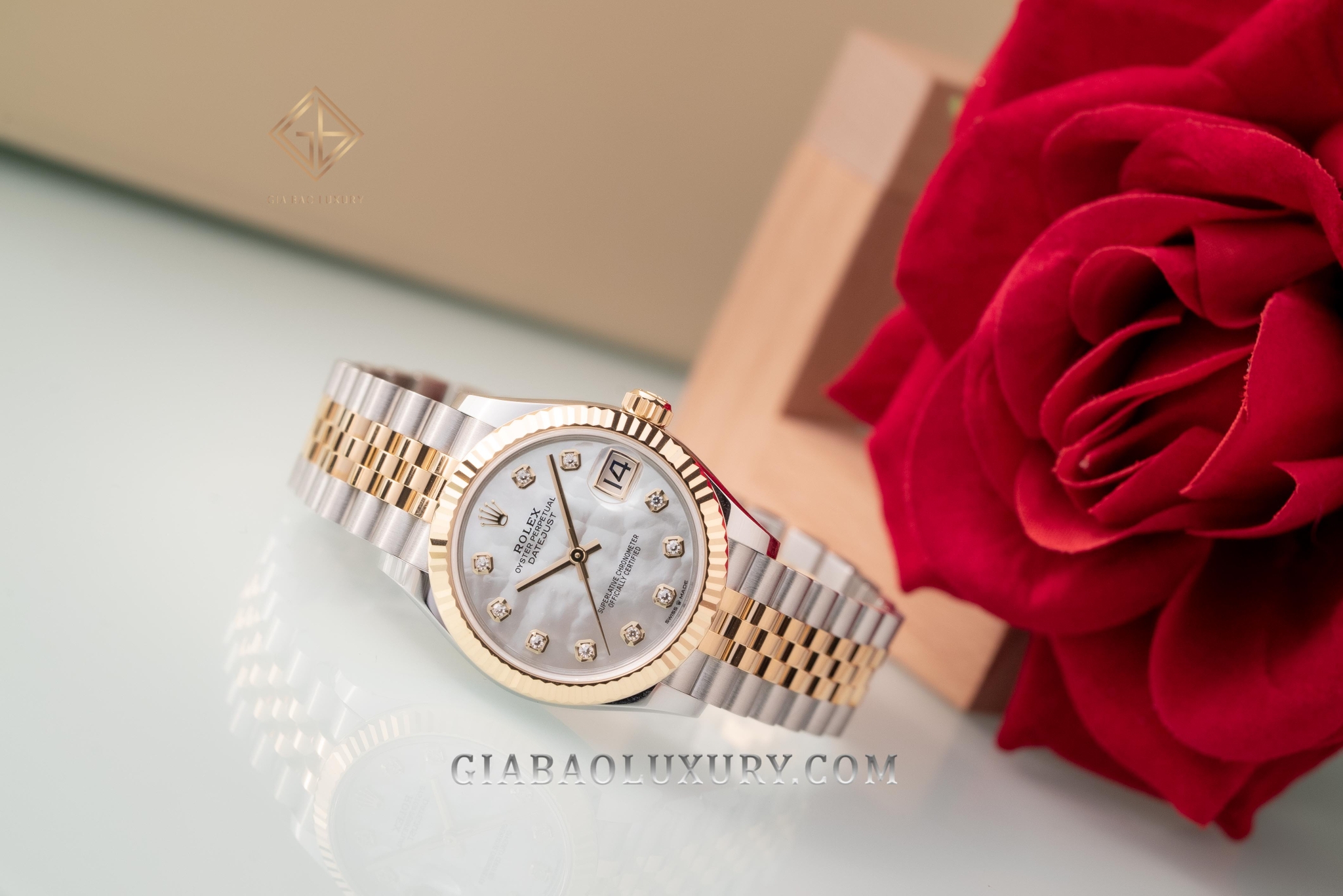 Đồng Hồ Rolex Datejust 31 278273 Mặt Vỏ Trai Trắng