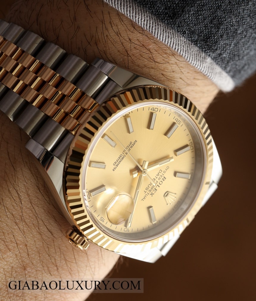 Đồng Hồ Rolex Datejust 126333 Mặt Số Champagne