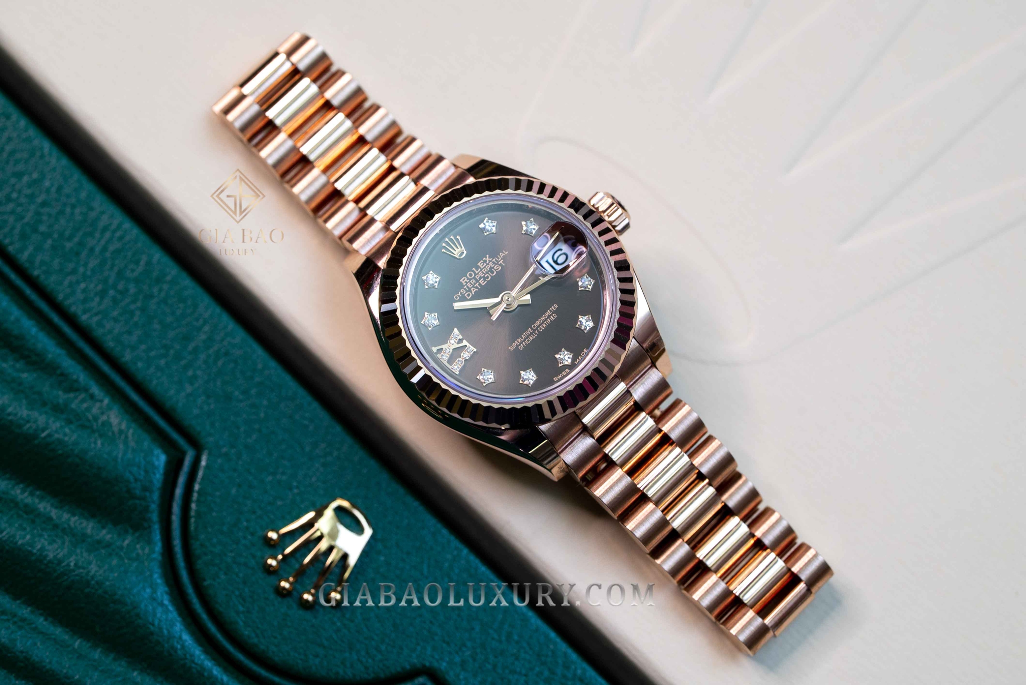 Đồng Hồ Rolex Lady-Datejust 279175 Mặt Số Chocolate Cọc Số Sao La Mã