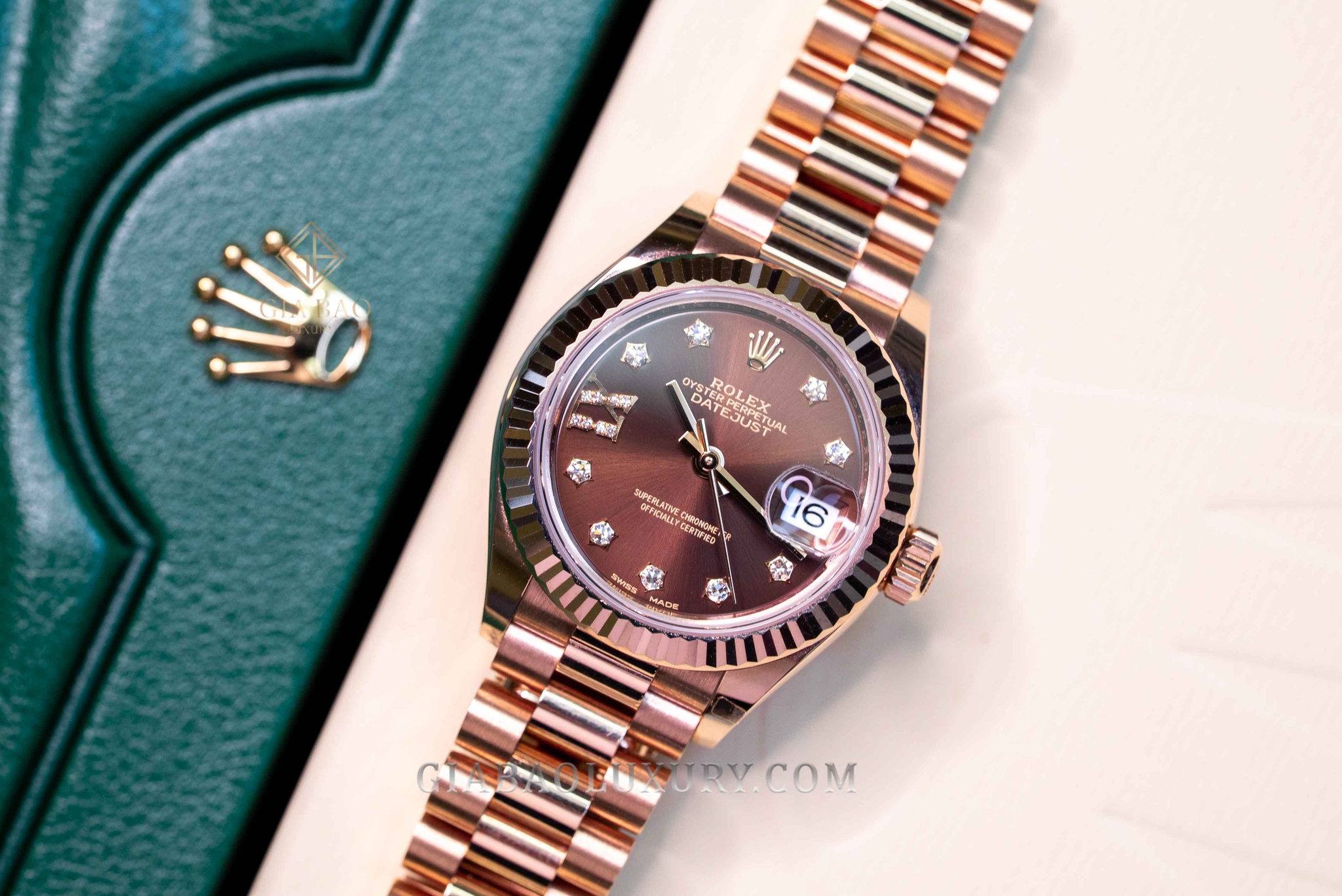 Đồng Hồ Rolex Lady-Datejust 279175 Mặt Số Chocolate Cọc Số Sao La Mã