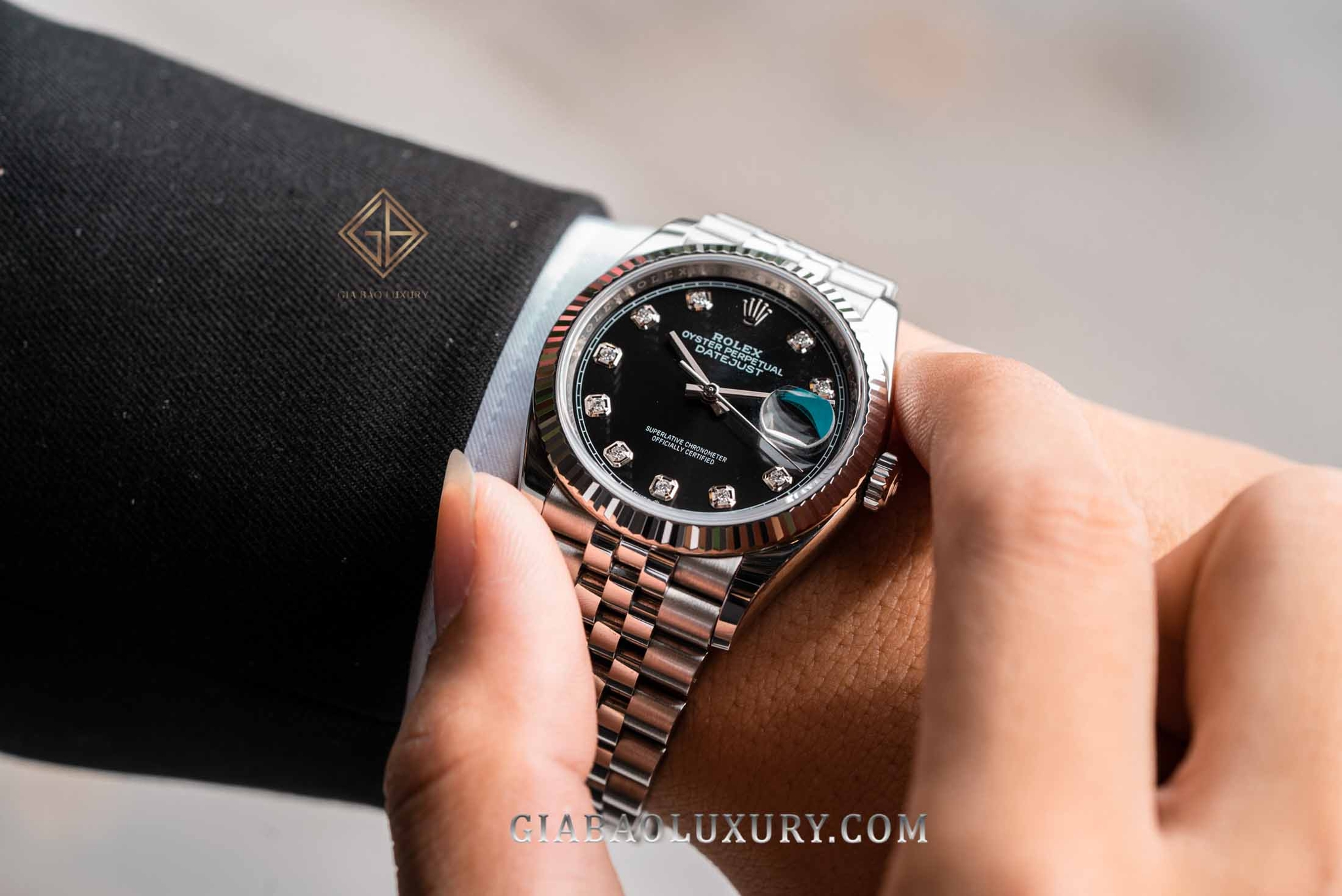 Đồng Hồ Rolex Datejust 36 126234 Mặt Số Đen Nạm Kim Cương