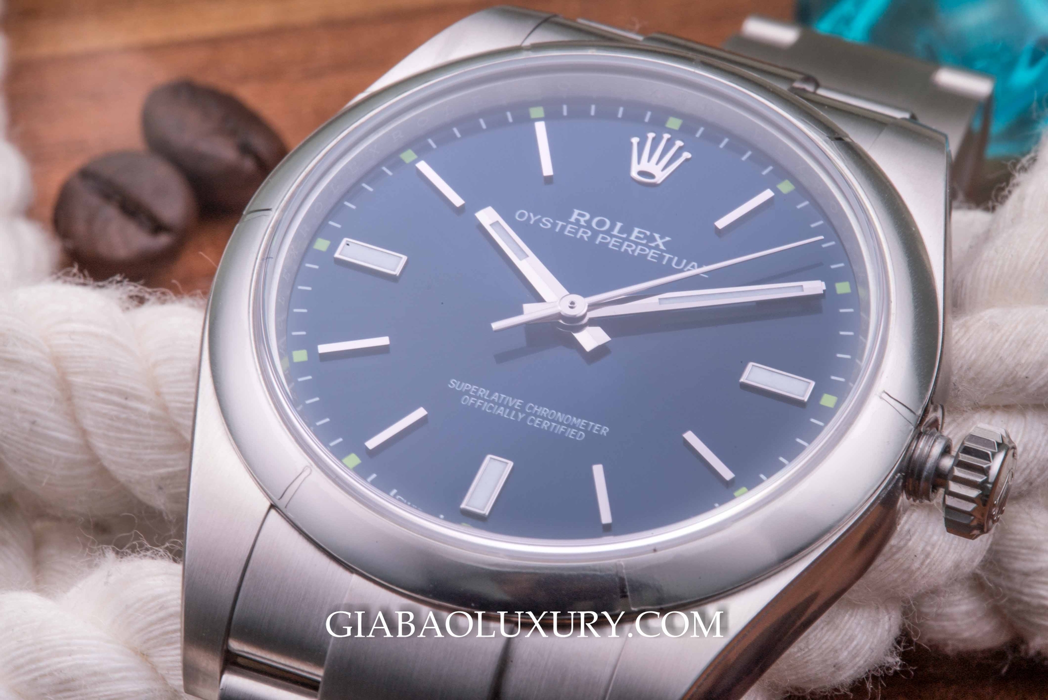 đồng hồ Rolex Oyster Perpetual 114300