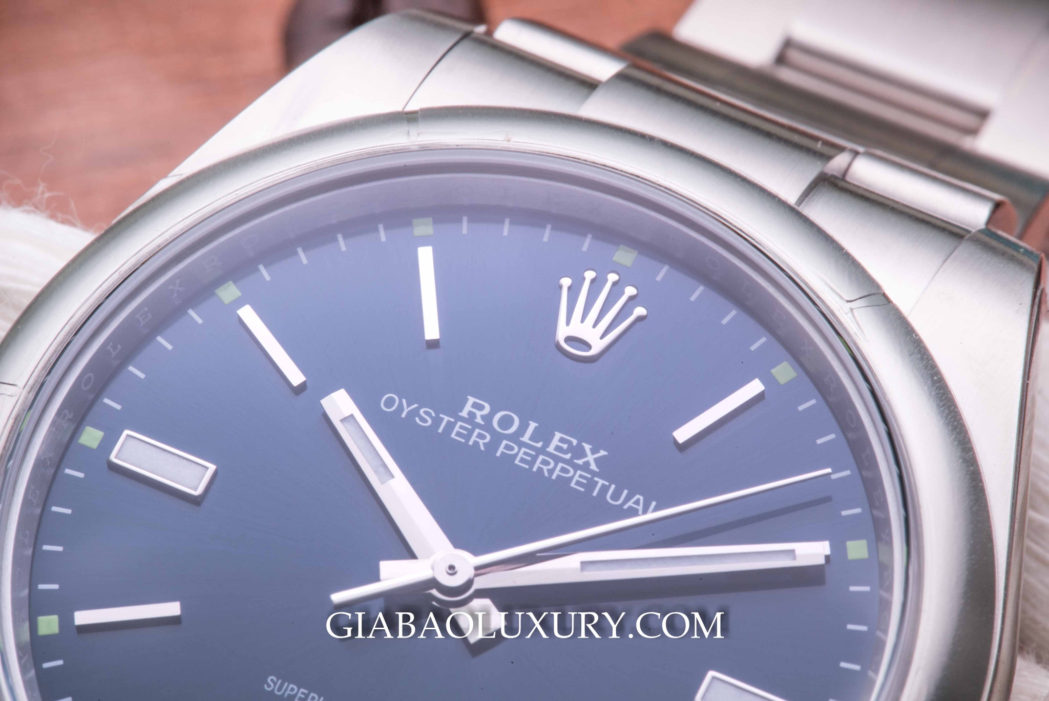 đồng hồ Rolex Oyster Perpetual 114300