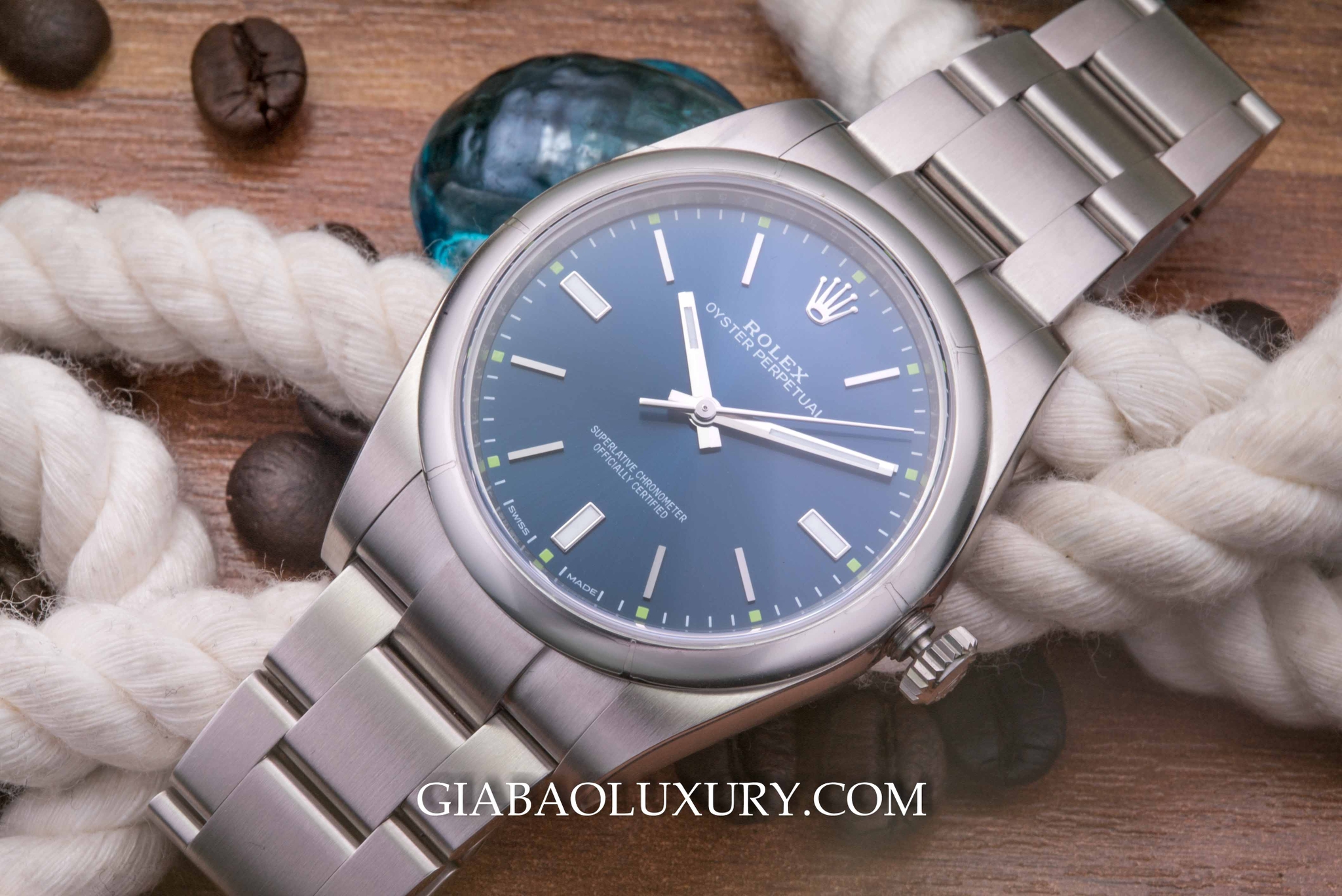đồng hồ Rolex Oyster Perpetual 114300