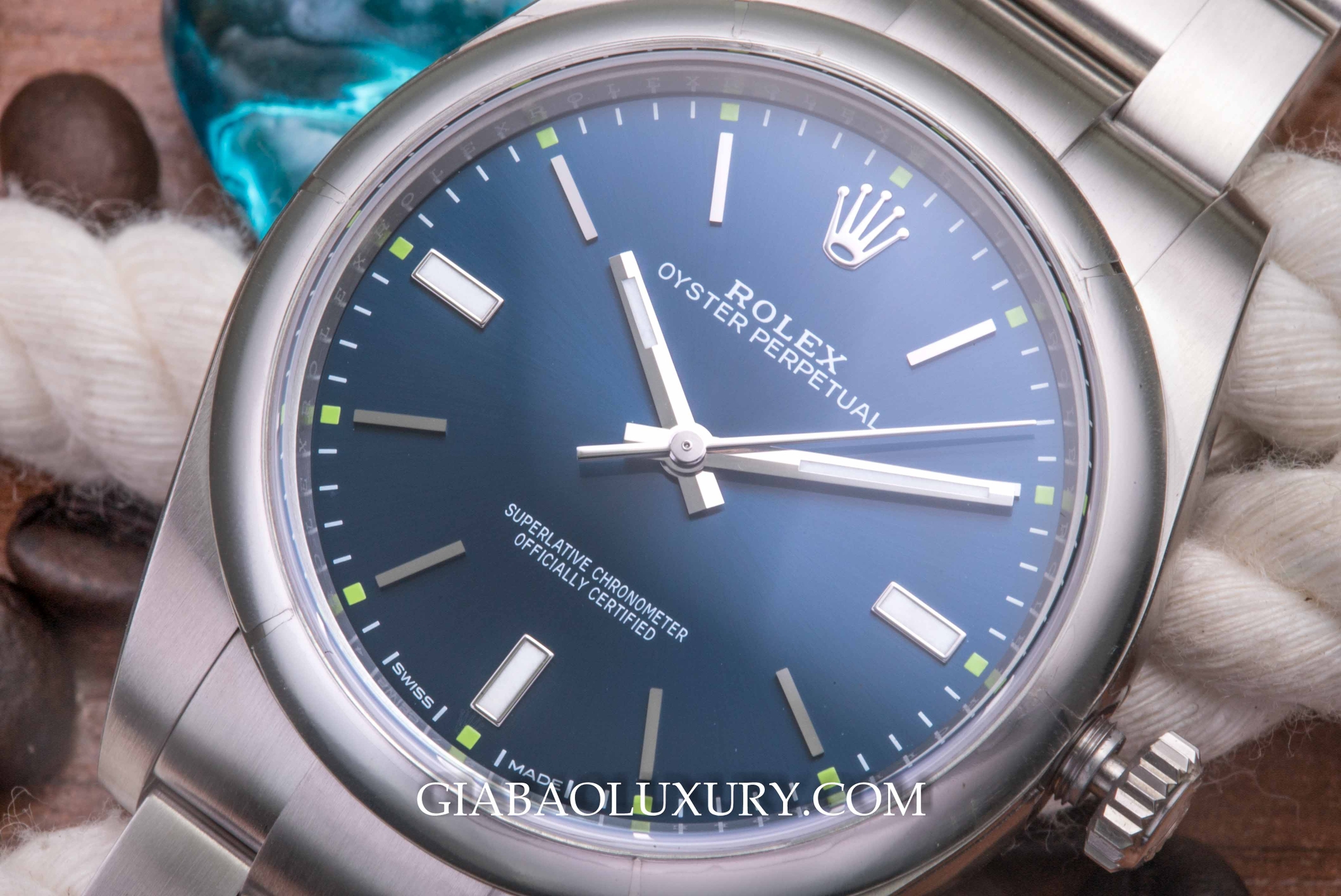 đồng hồ Rolex Oyster Perpetual 114300