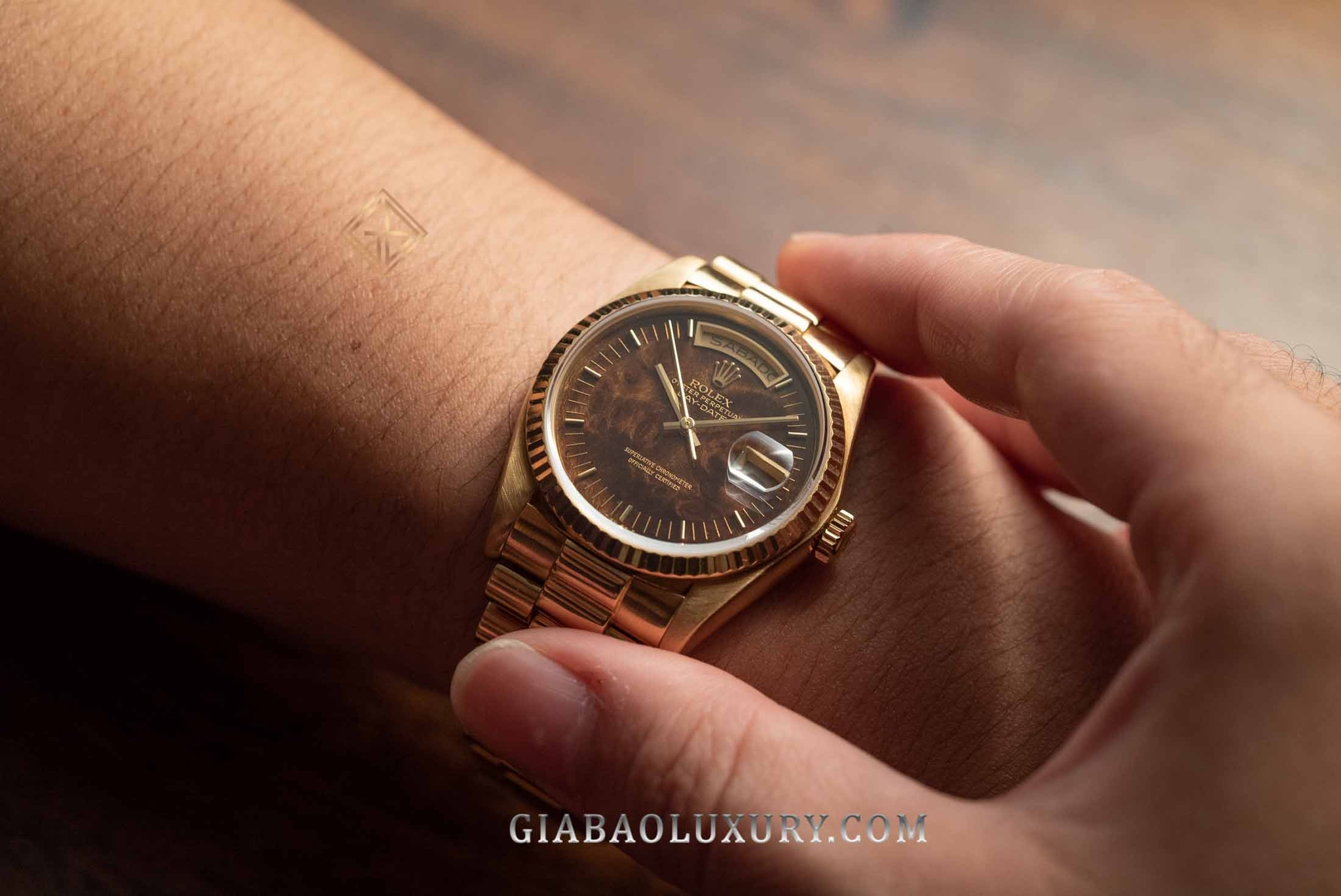 Đồng hồ Rolex Day-Date 36 18038 Mặt Số Gỗ Burr