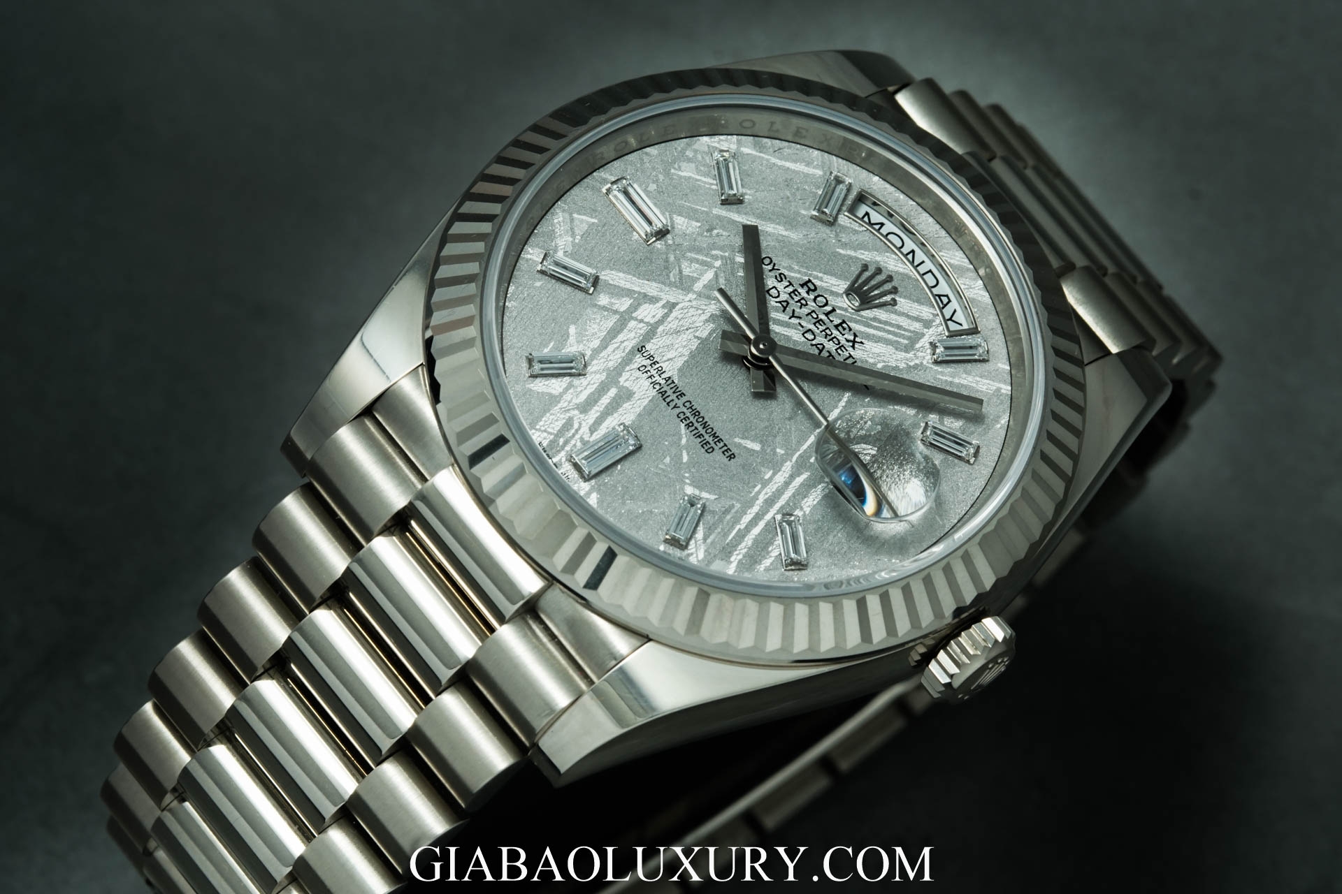 Đồng hồ Rolex Day-Date 228239-0055 Mặt Số Đá Thiên Thạch