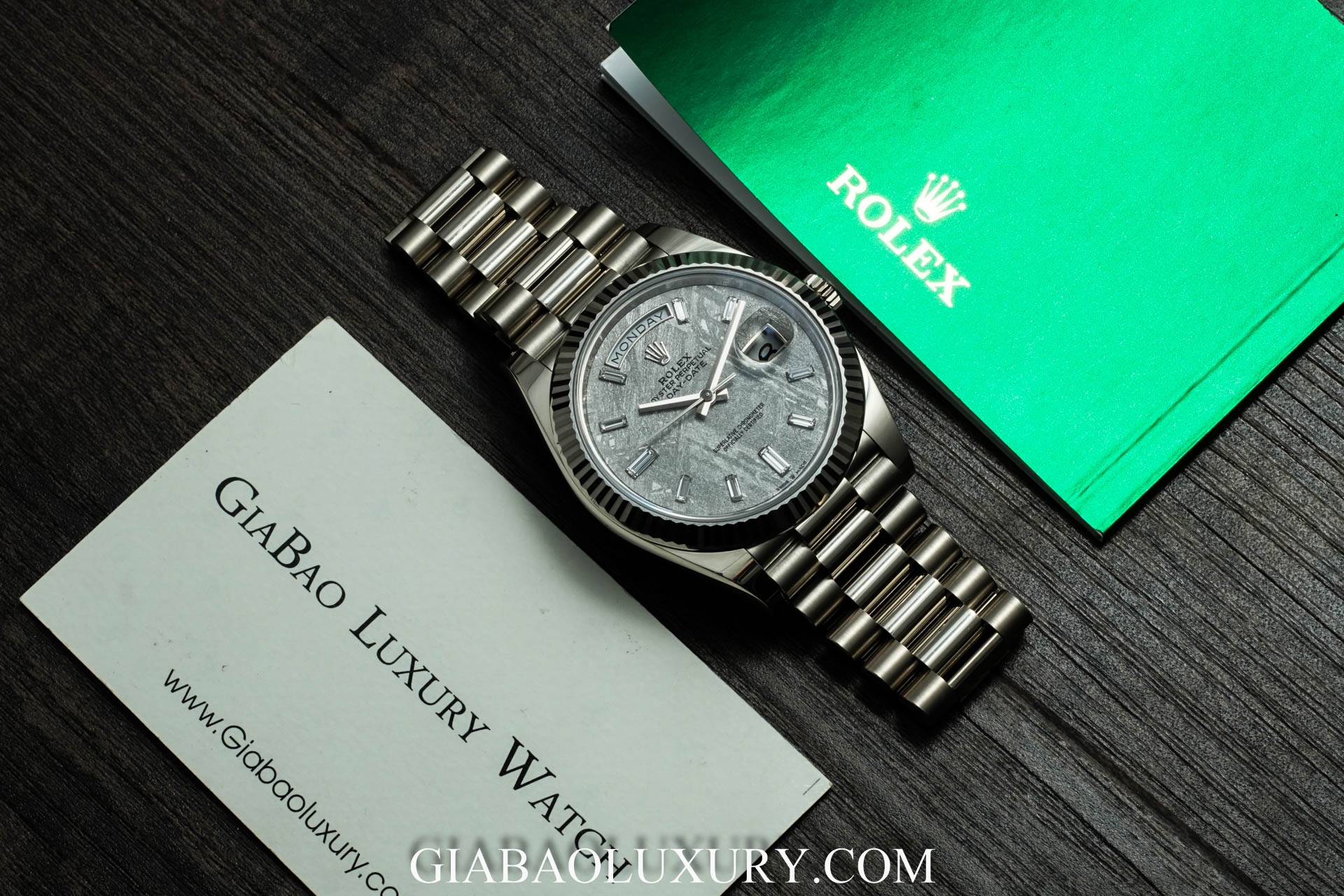 Đồng hồ Rolex Day-Date 228239 Mặt Số Đá Thiên Thạch