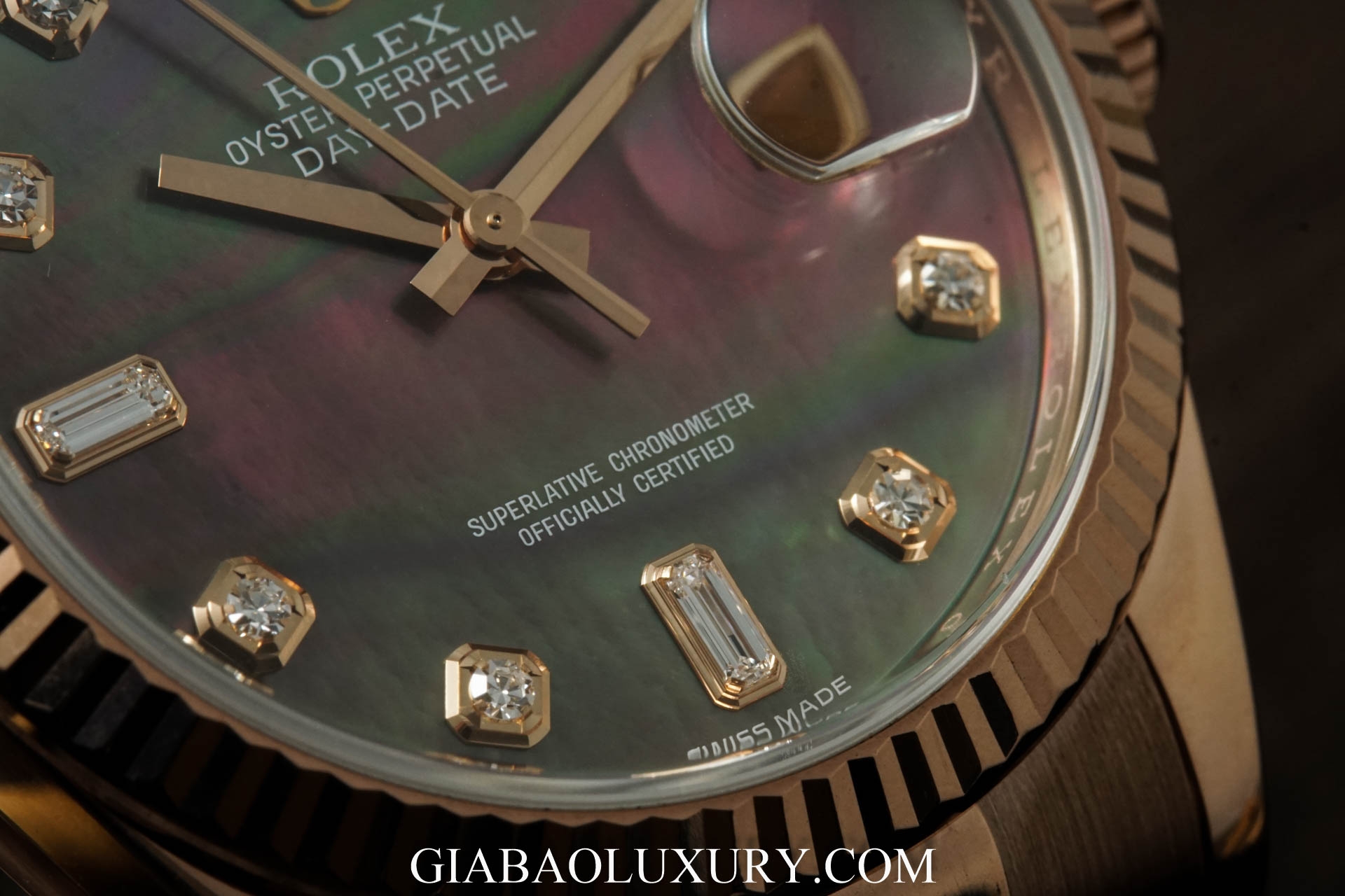 Đồng Hồ Rolex Day-Date 118235 Mặt Số Xà Cừ Tím