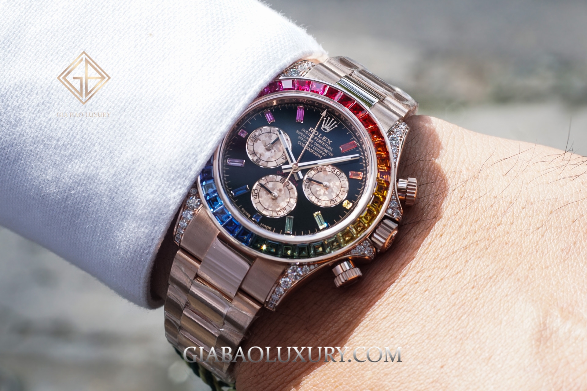 Rolex Cosmograph Daytona 116520 và 116595RBOW