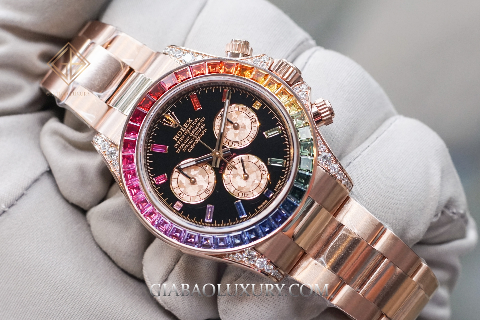 Rolex Cosmograph Daytona 116520 và 116595RBOW