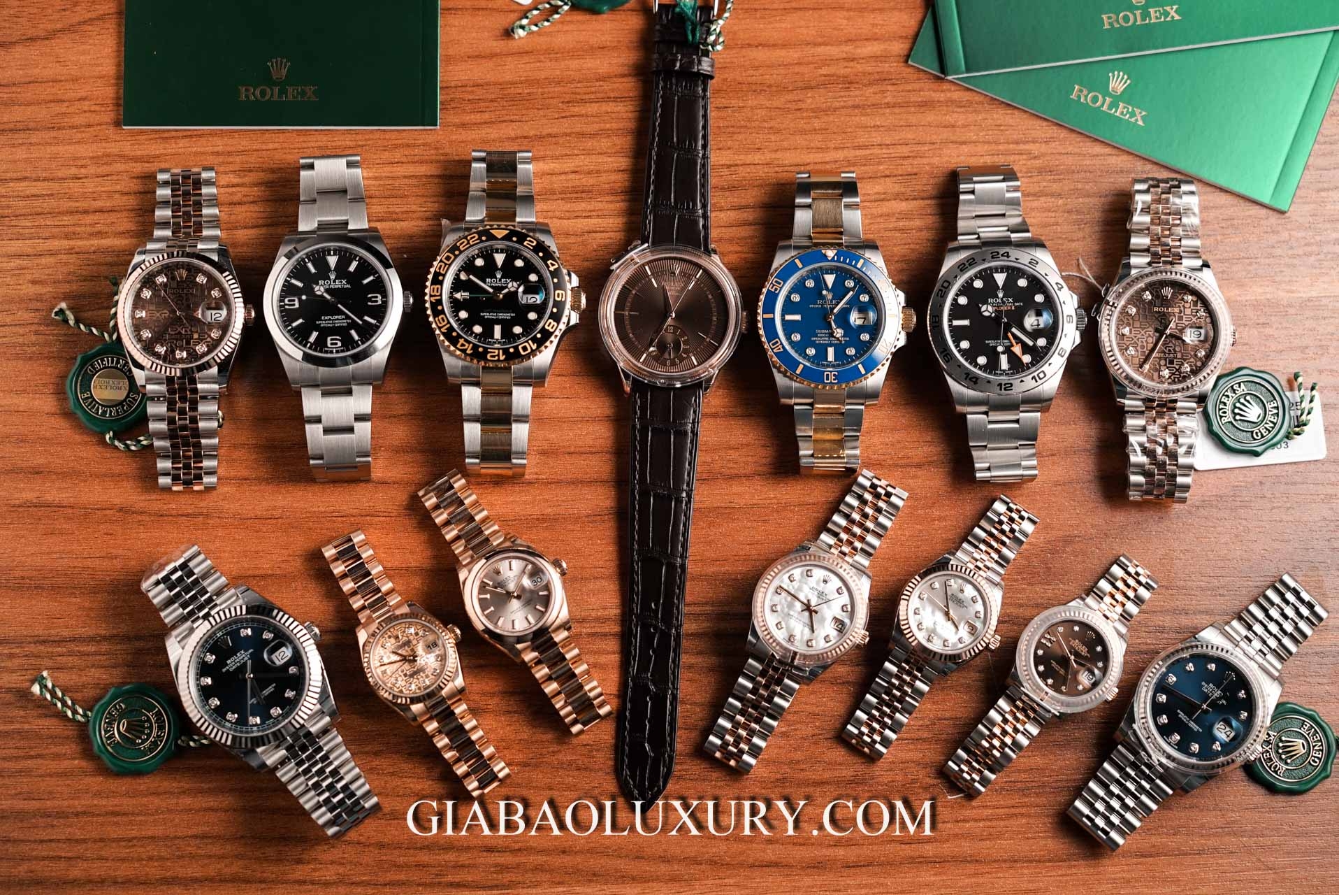 Đồng Hồ Rolex Explorer II 216570 Mặt Số Đen