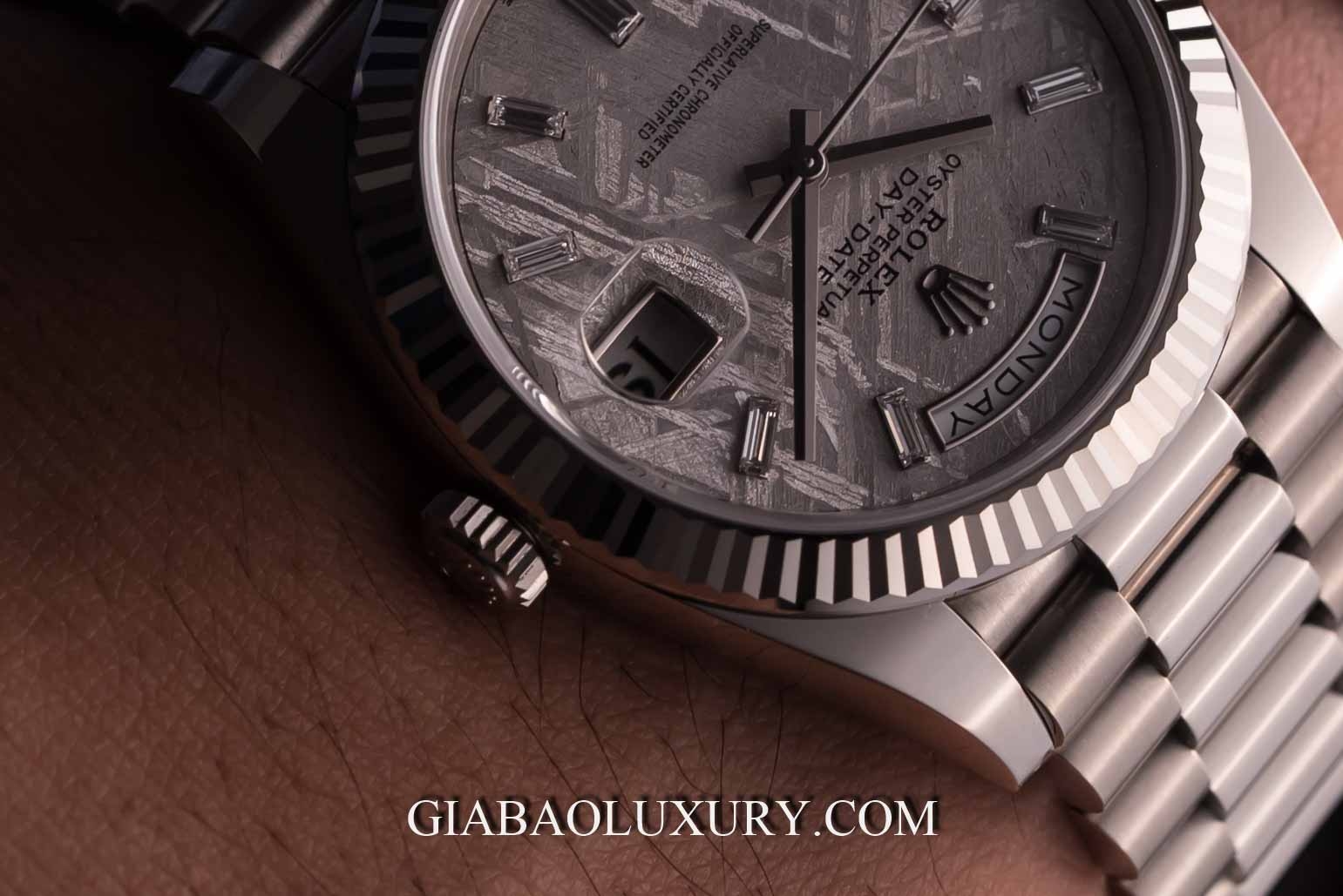 Đồng hồ Rolex Day-Date 228239-0055 Mặt Số Đá Thiên Thạch