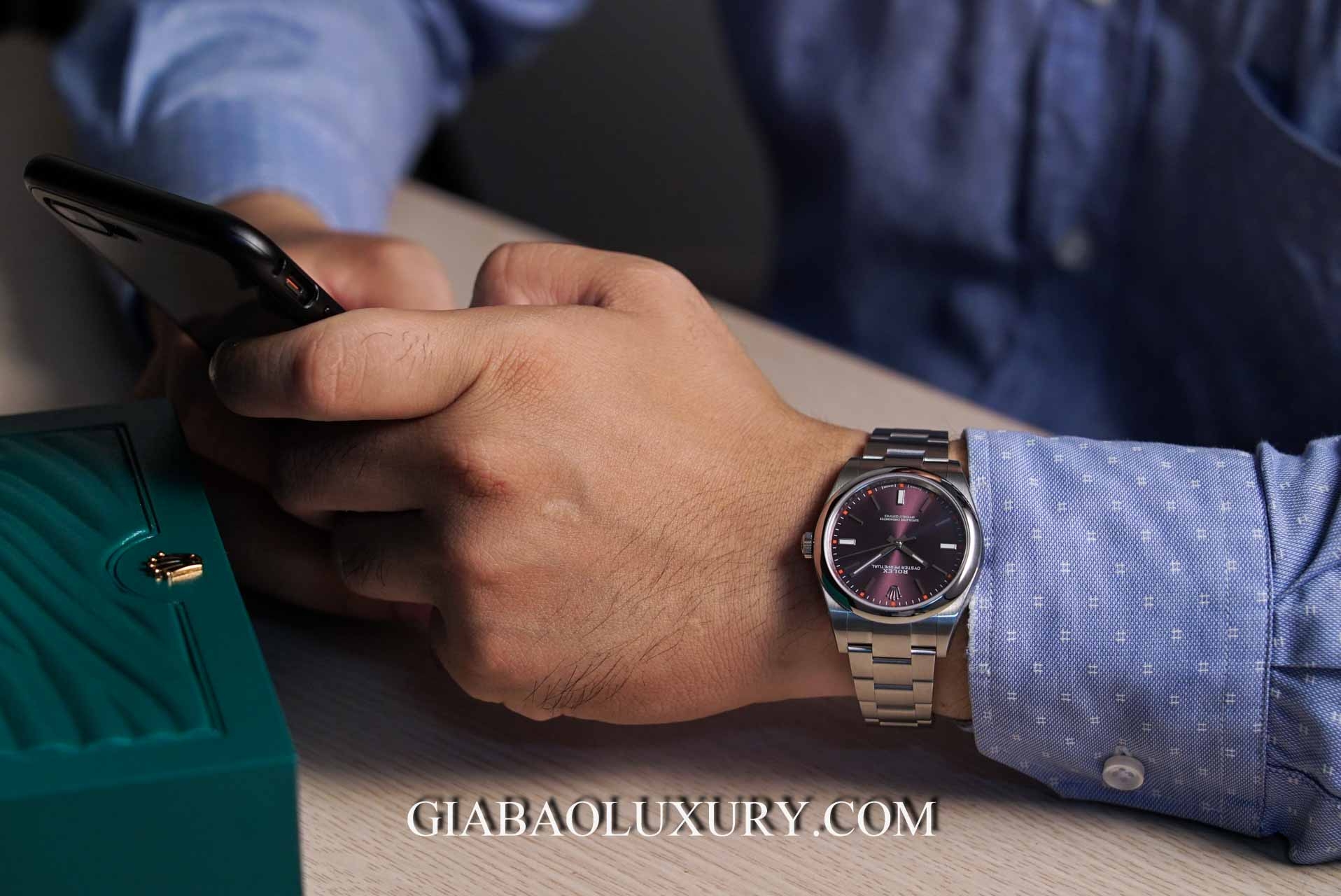 Review đồng hồ Rolex Oyster Perpetual 114300