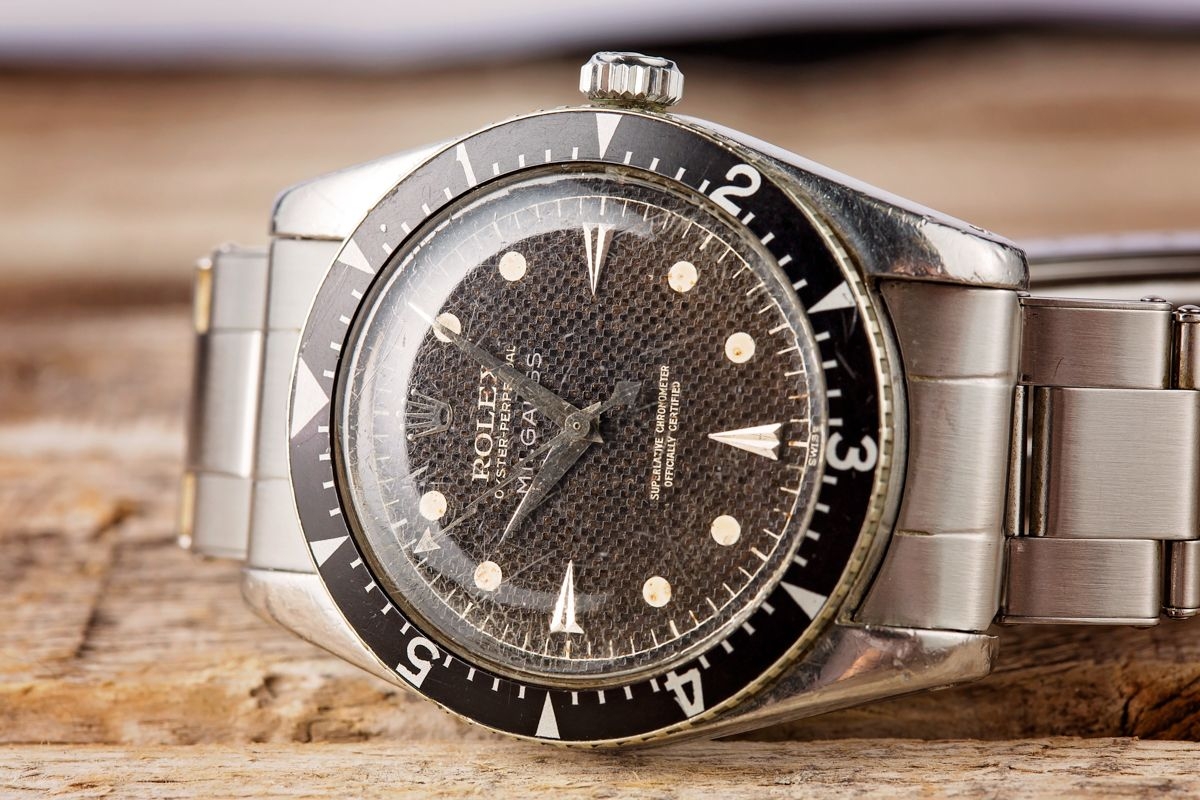 Hướng dẫn mua đồng hồ Rolex Milgauss mới nhất 2020 - 2021