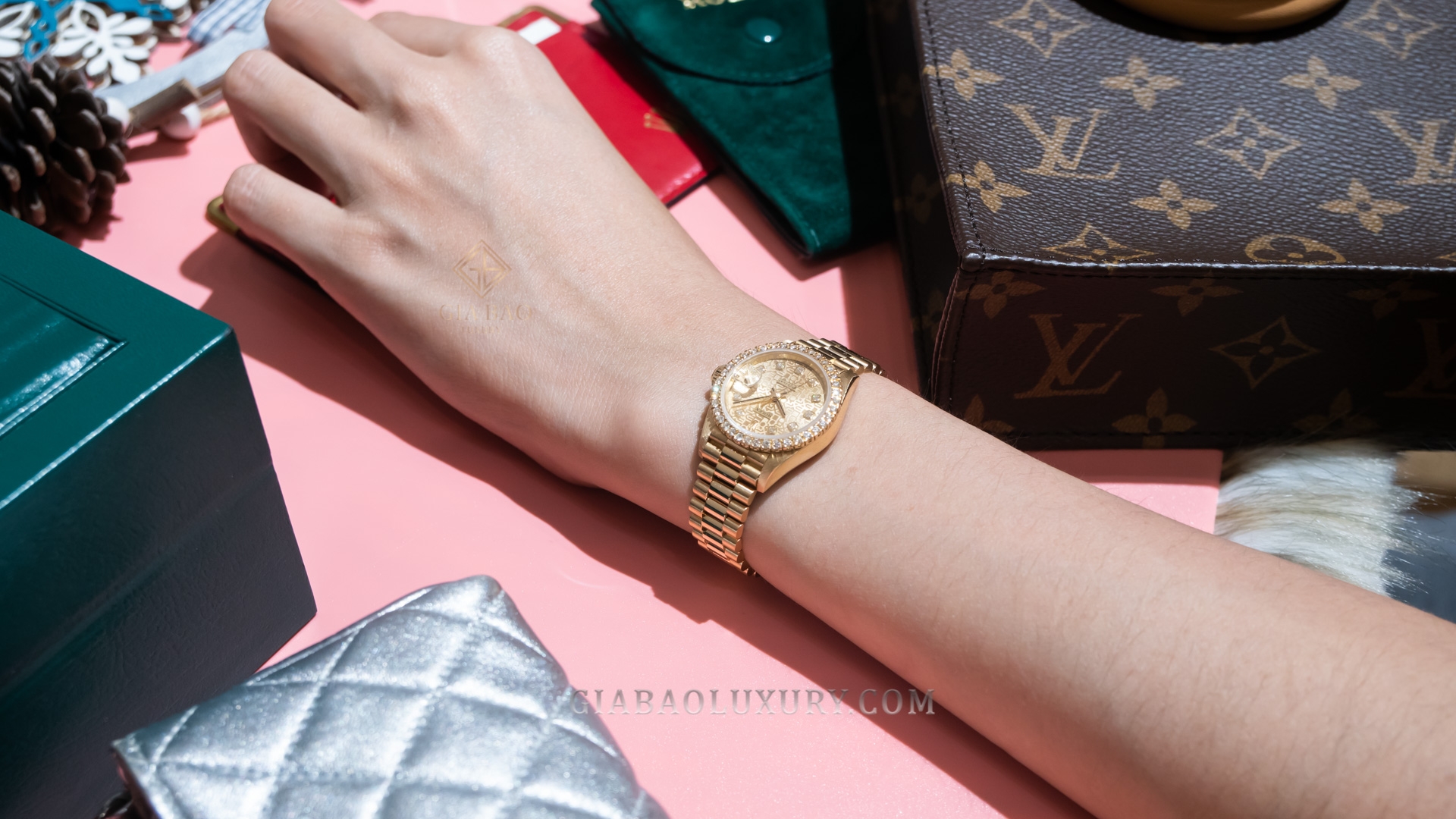 Đồng hồ Rolex Oyster Perpetual Datejust 69178 Mặt số vi tính vàng Champagne