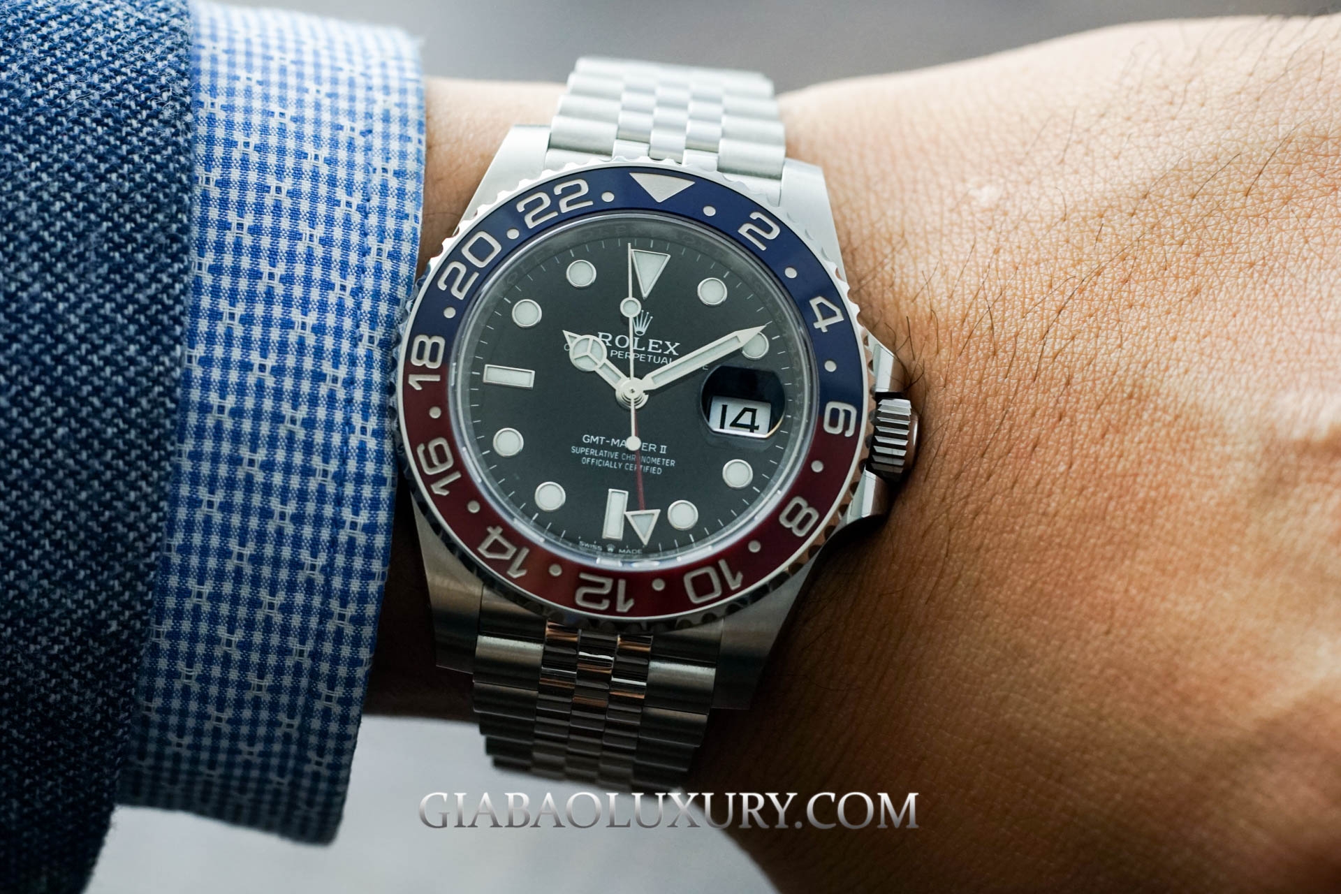 Review đồng hồ Rolex GMT-Master II “Pepsi” 126710BLRO