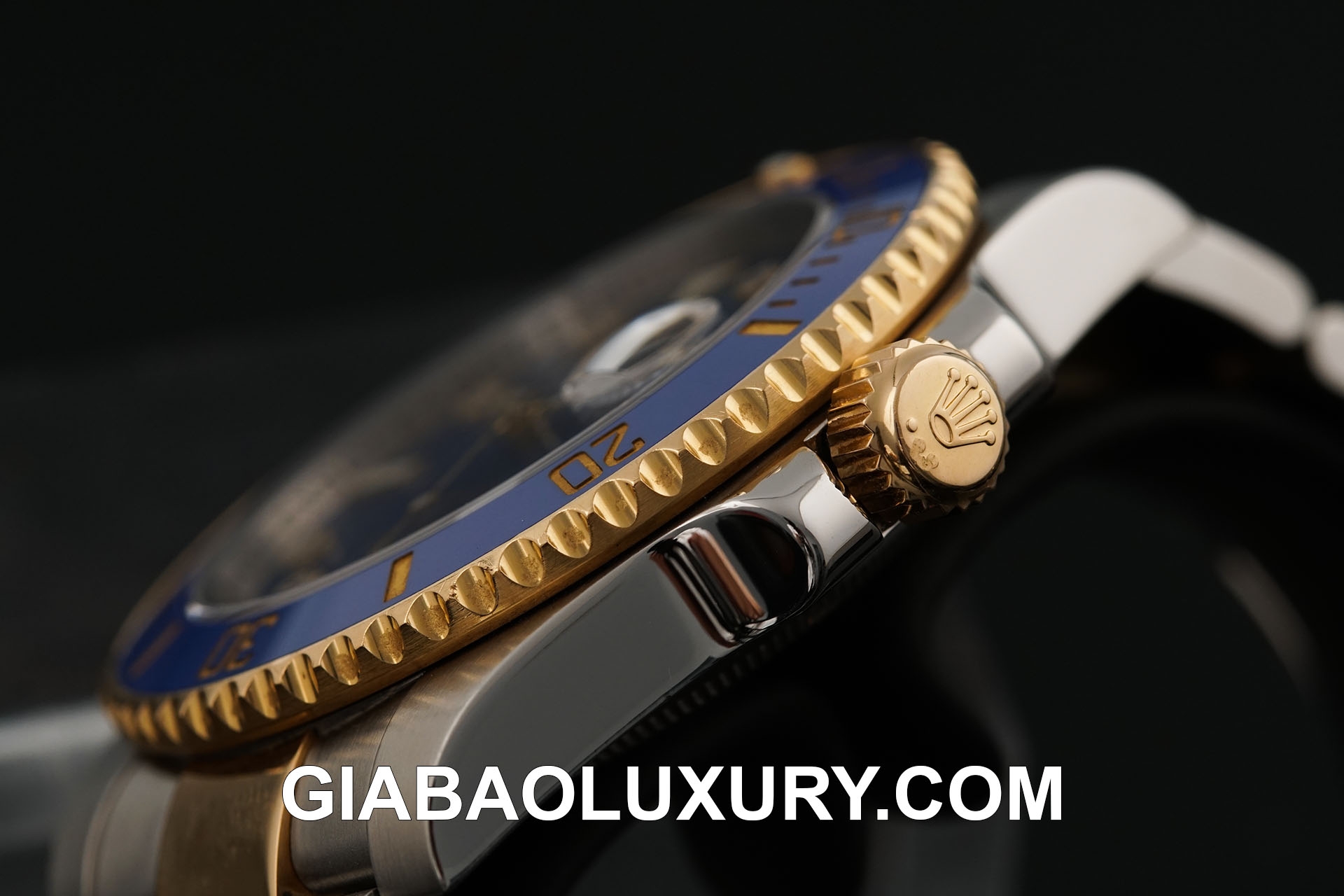 Đồng hồ Rolex Submariner Date 116613 cọc số kim cương siêu hiếm