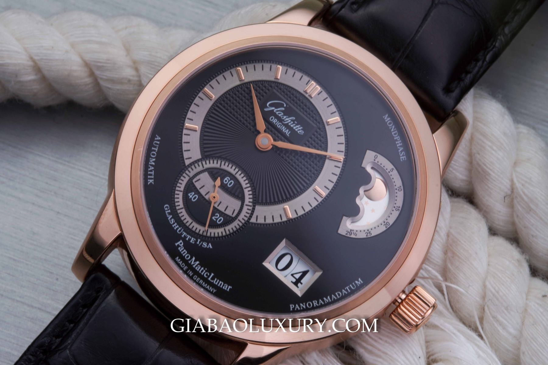 đồng hồ Glashutte Original PanoMatic Lunar Moonphase