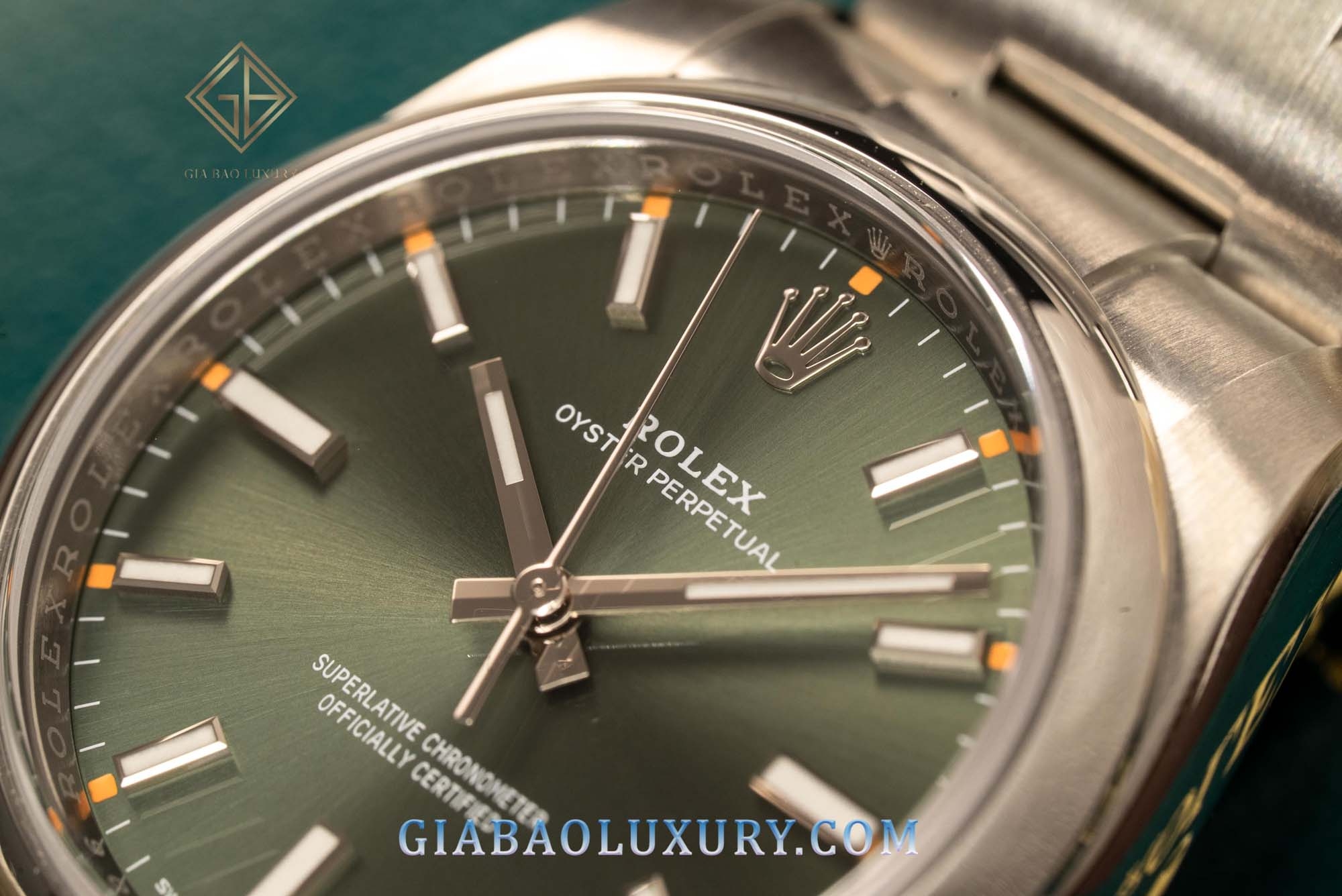 Đồng Hồ Rolex Oyster Perpetual 114200 Mặt Số Xanh Lá