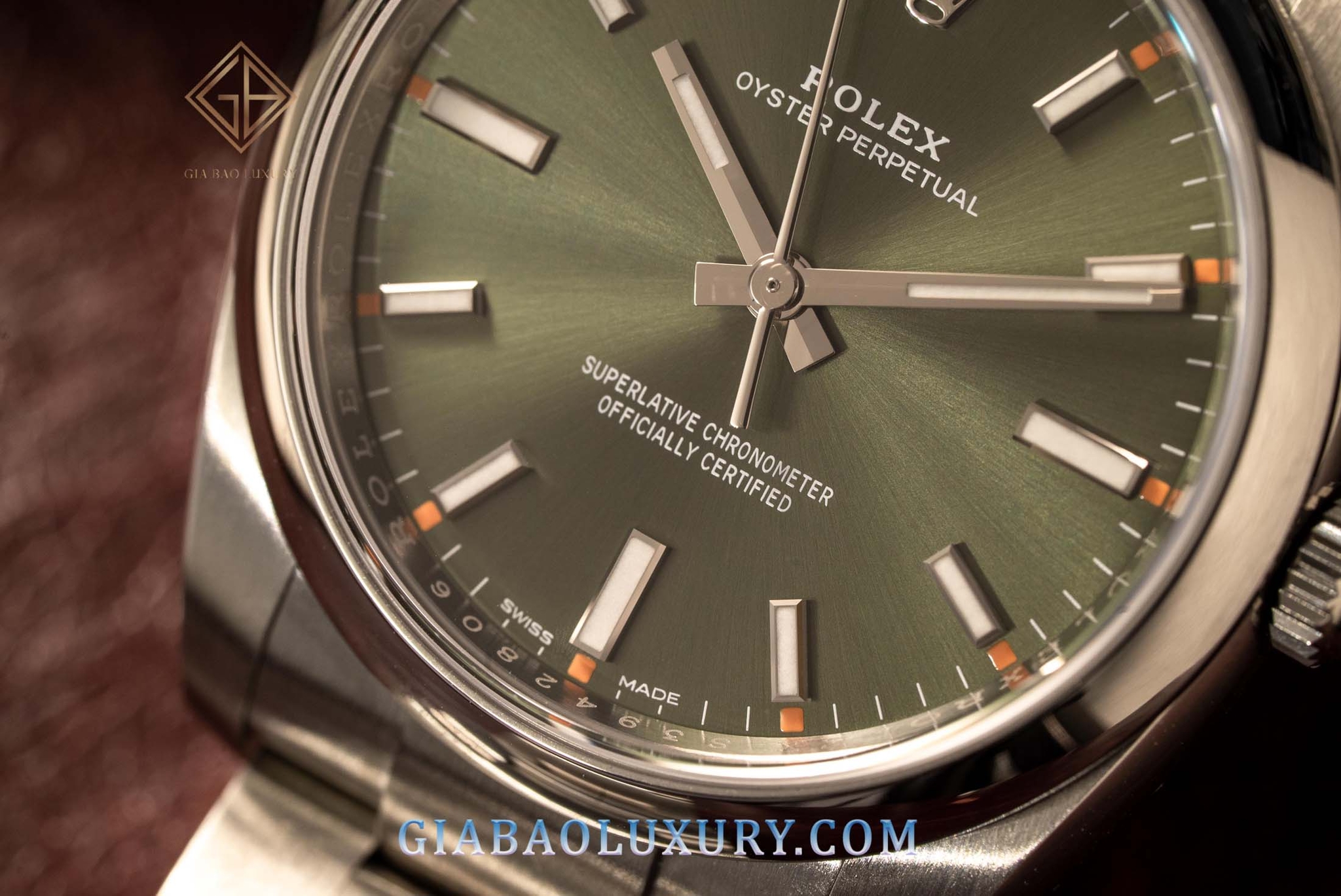 Đồng Hồ Rolex Oyster Perpetual 34 114200 Mặt Xanh Lá