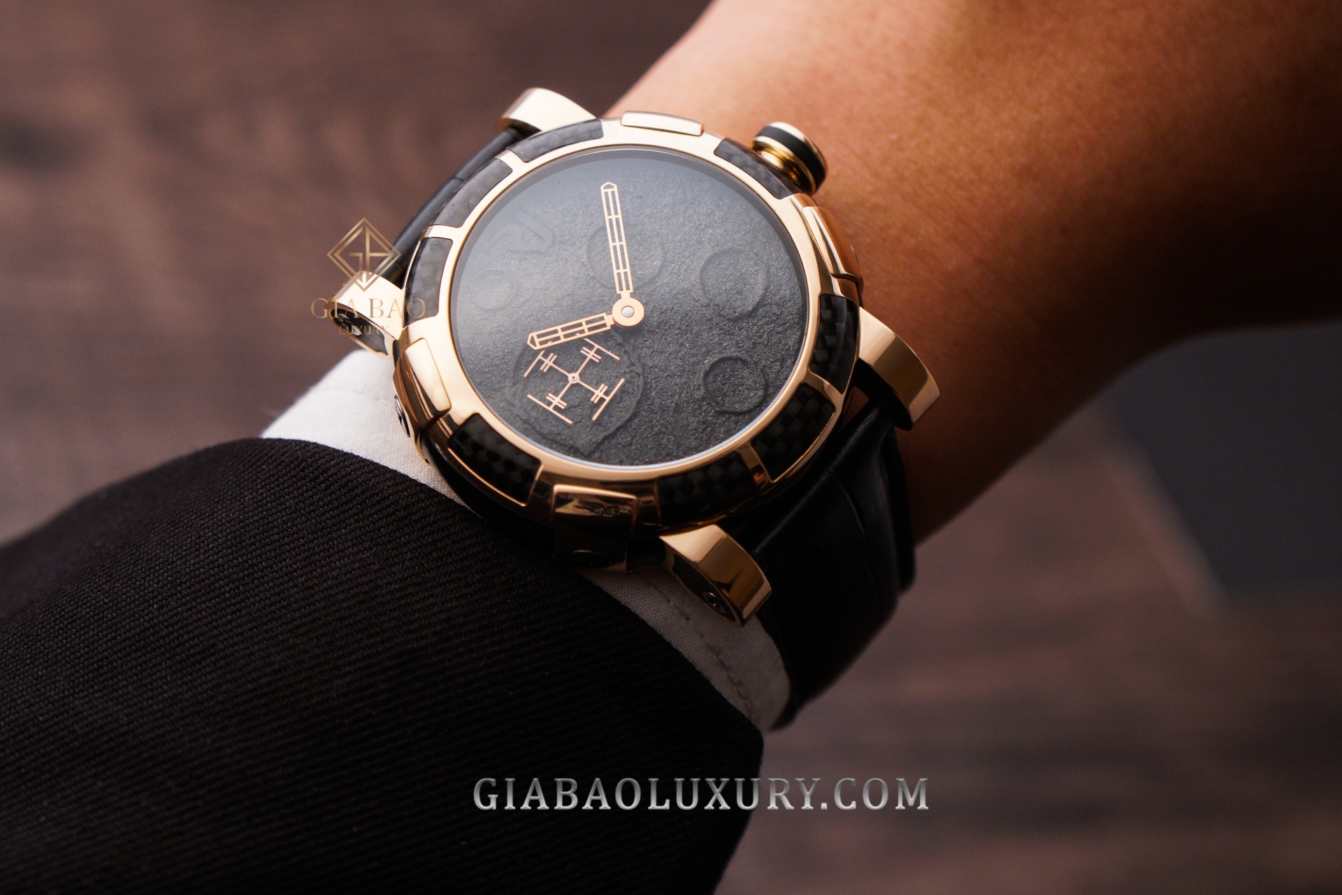 Đồng Hồ Romain Jerome Moondust Gold Mood  MB.F2.22BB.00