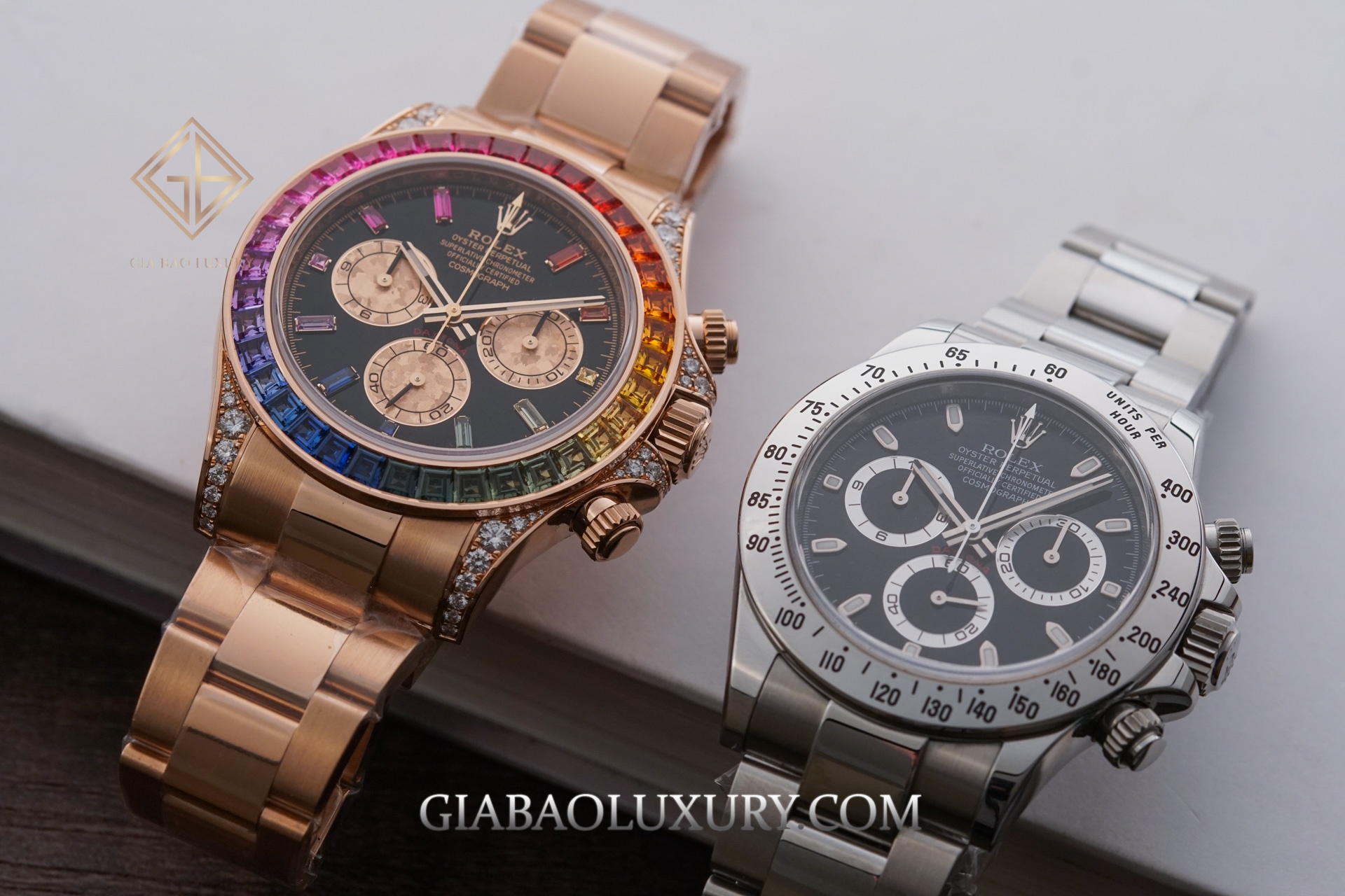 Rolex Cosmograph Daytona 116520 và 116595RBOW