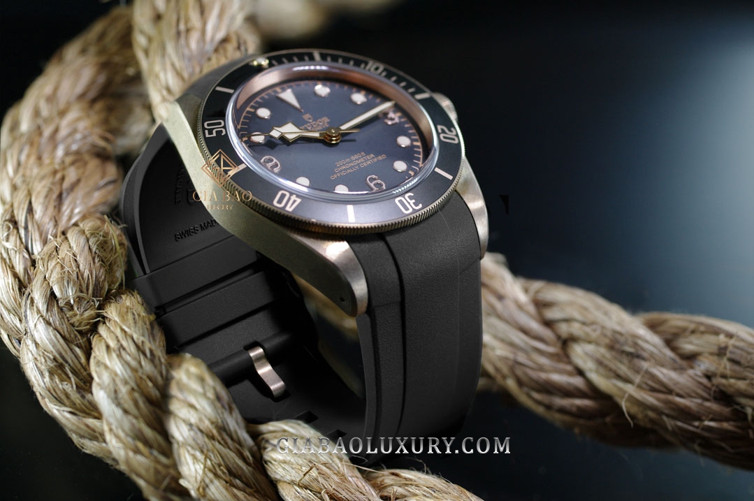 Dây cao su Rubber B dành cho đồng hồ Tudor Black Bay Bronze 43mm - Tang Buckle Series