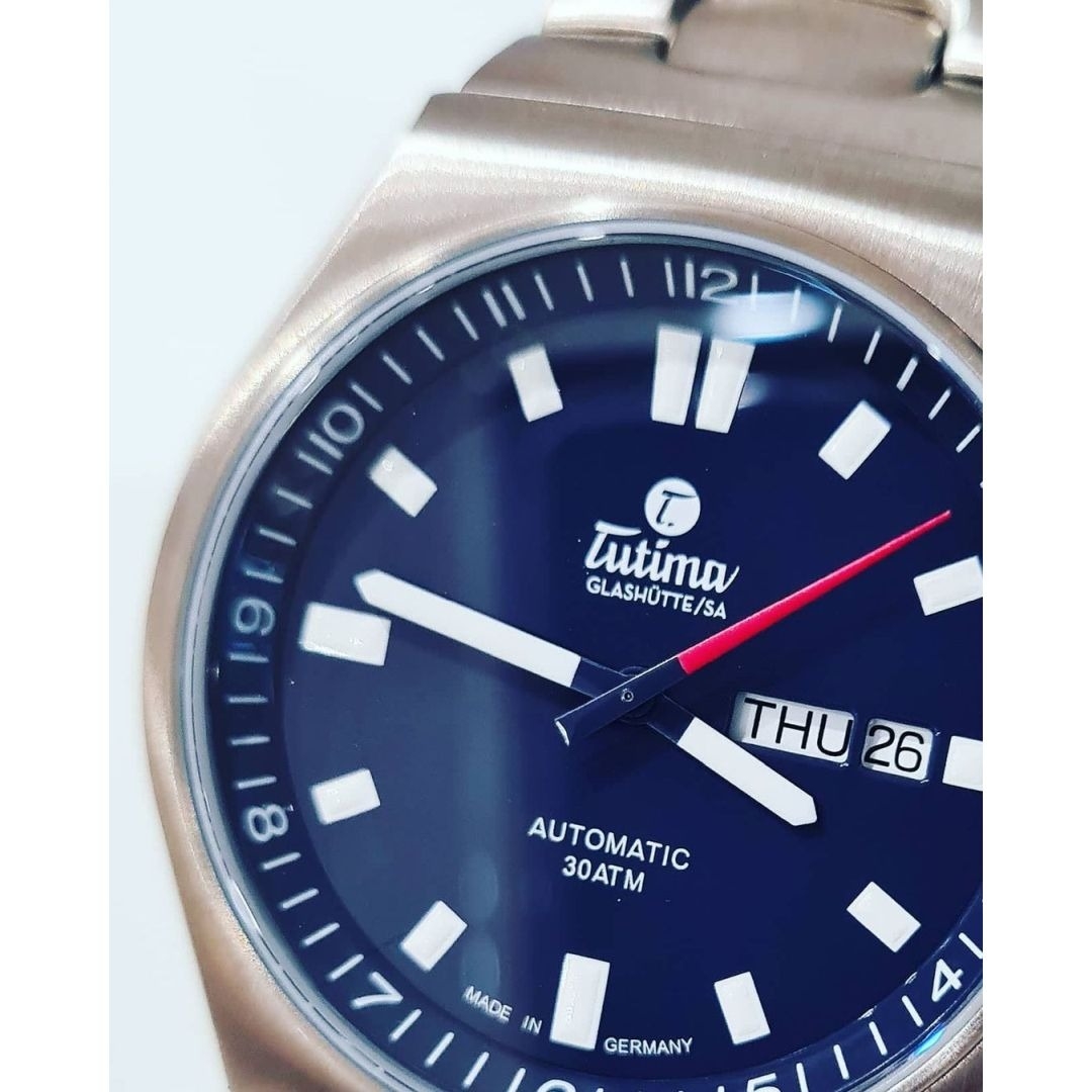 Đồng hồ đeo tay thương hiệu Tutima, dòng sản phẩm M2 Coastline, Ref no: 6150-02, mặt số xanh Deep, size 43mm, máy tự động, vỏ đồng hồ và dây bằng titanium, hàng mới 100%