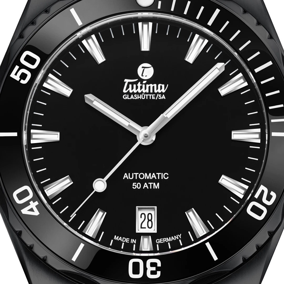 Tutima, dòng sản phẩm M2 Seven Seas S, Ref no: 6156-13, mặt số đen Deep